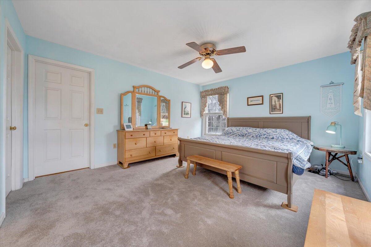 12 Crestwood DR