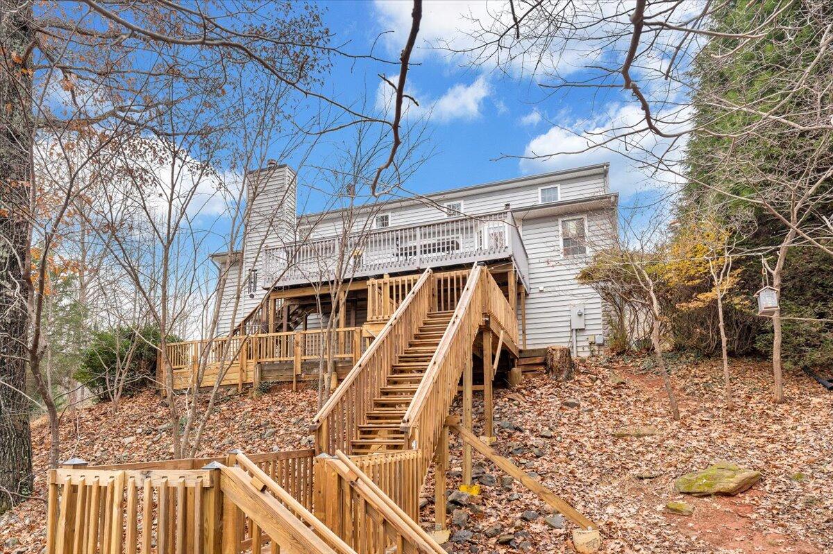 12 Crestwood DR