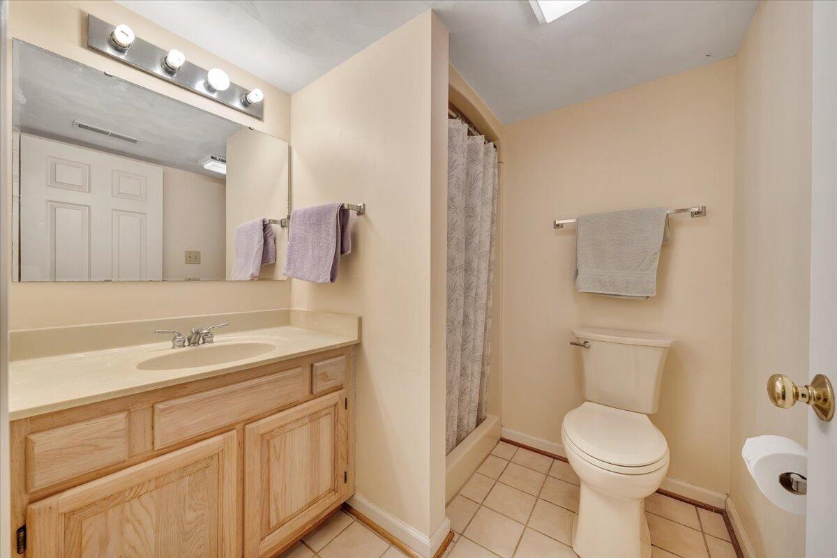 12 Crestwood DR