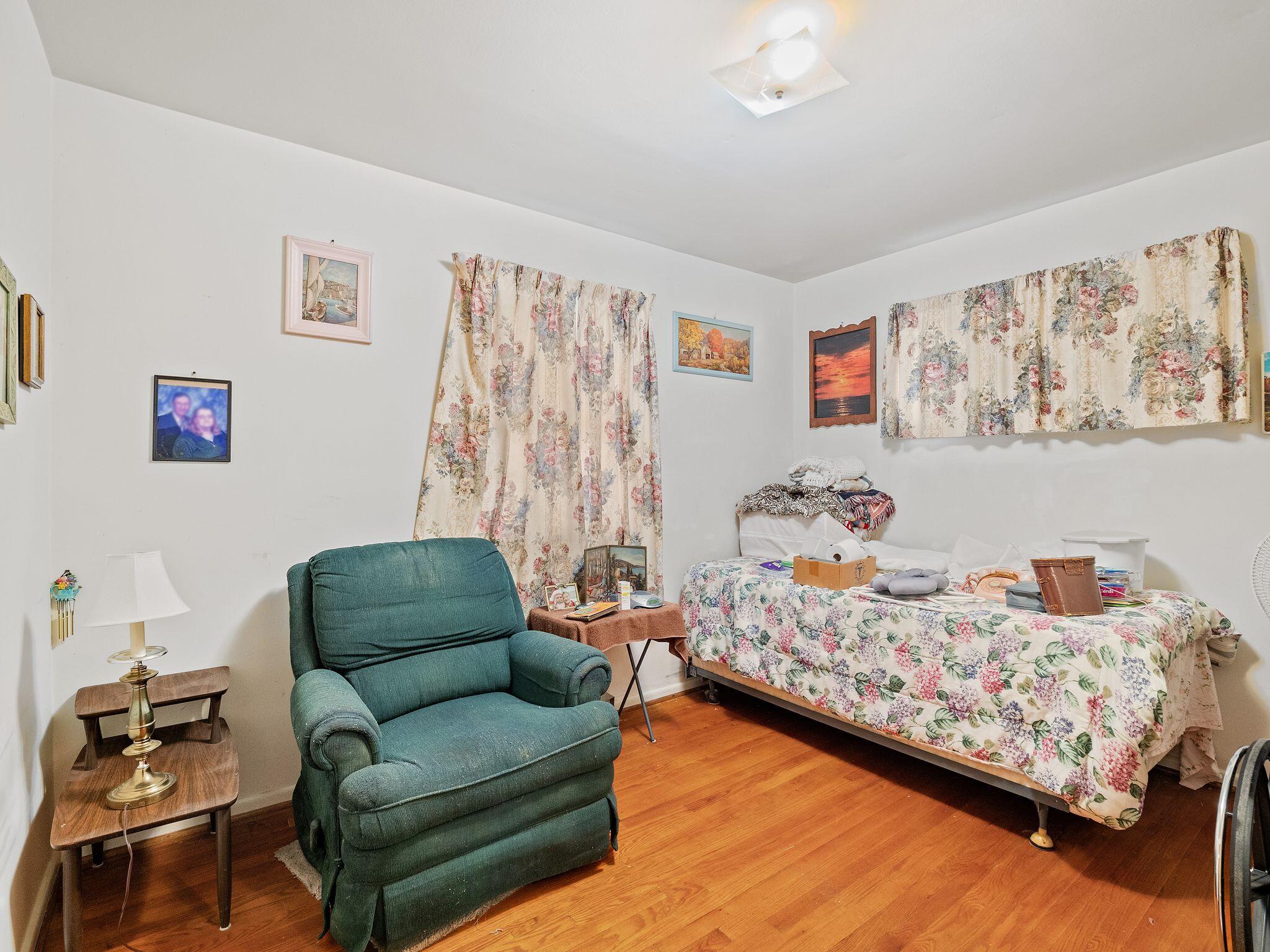 3664 Rolling Hills AVE NW