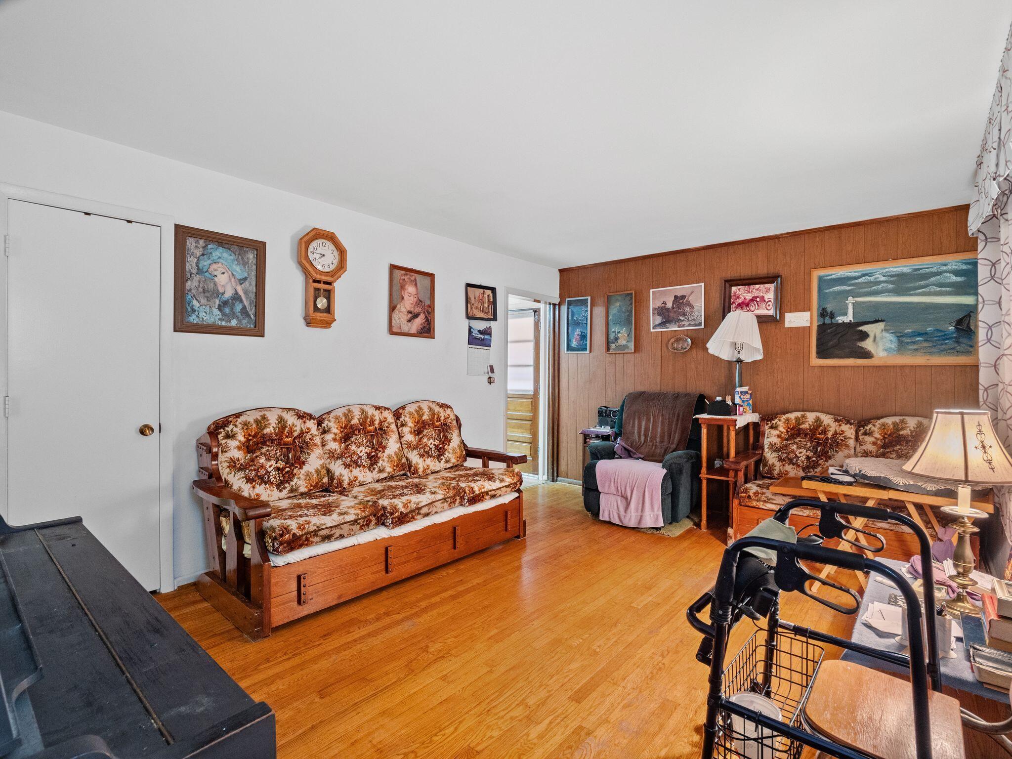 3664 Rolling Hills AVE NW