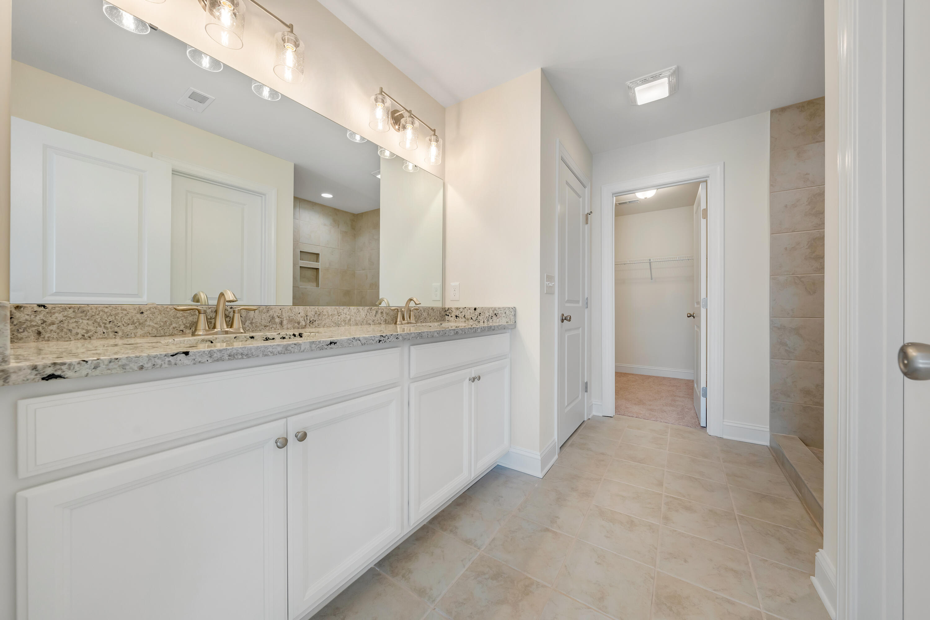5243 Arrowhead TRL