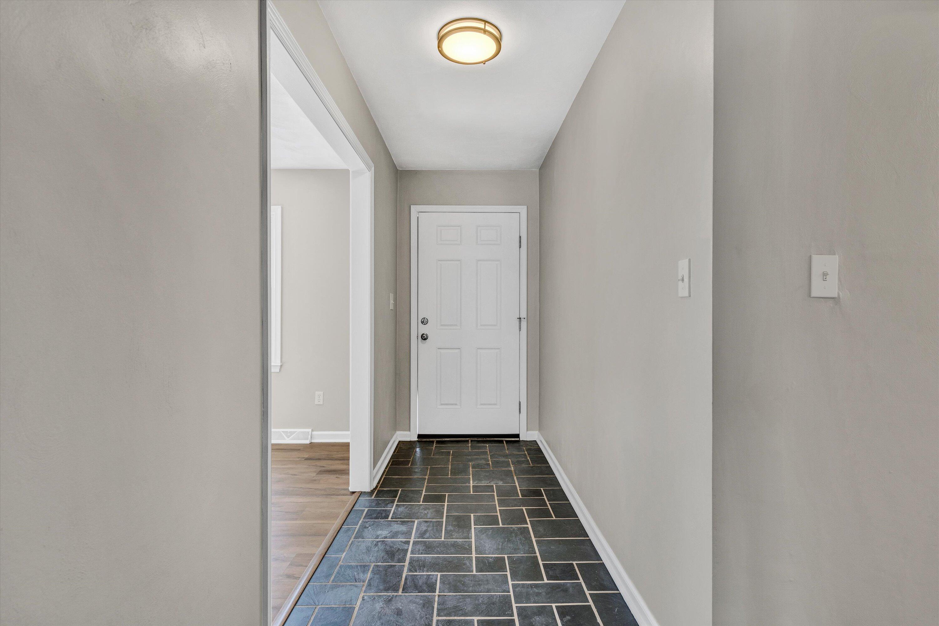 3105 Glenmont DR SW