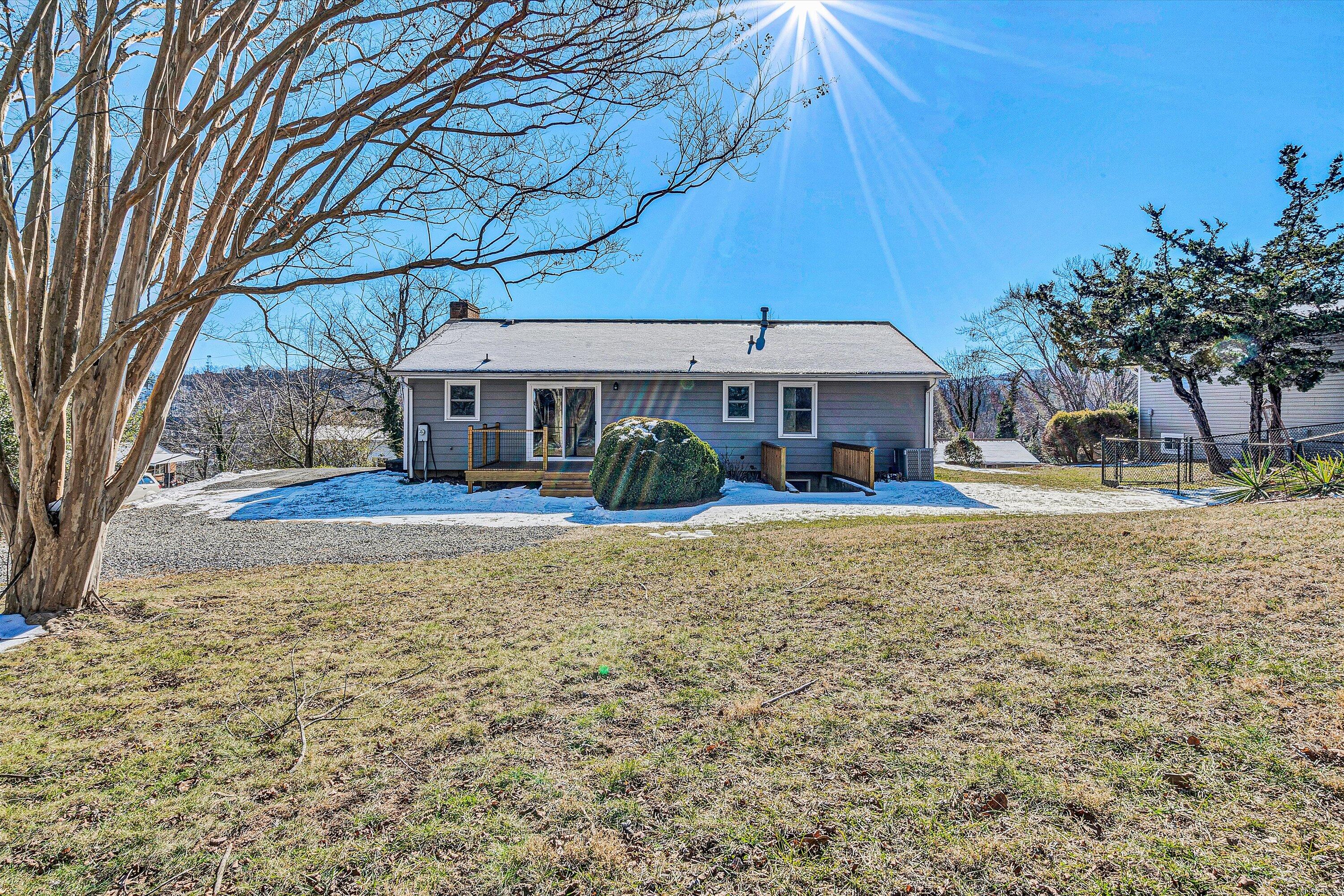 3105 Glenmont DR SW