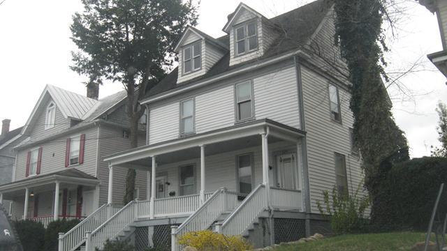 324 Mountain AVE SW