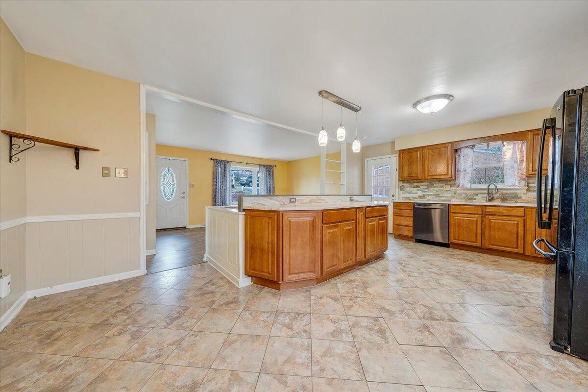 5137 Waxmyrtle DR