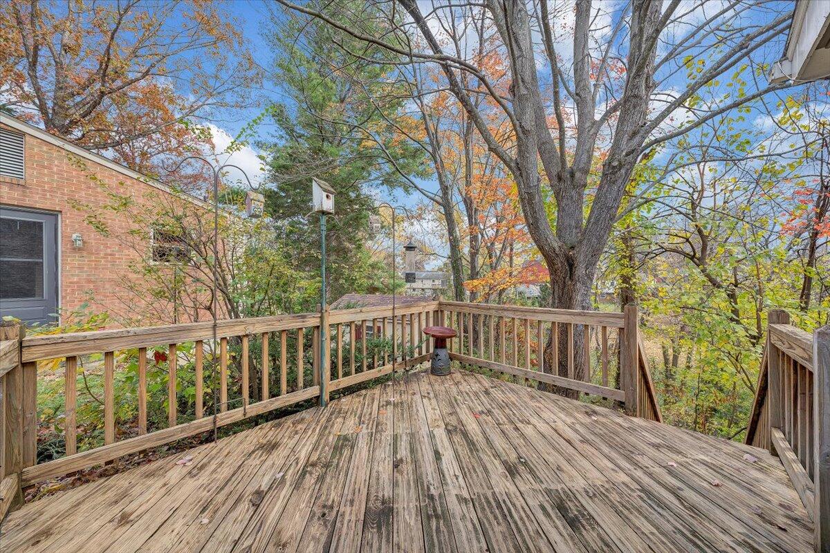5137 Waxmyrtle DR