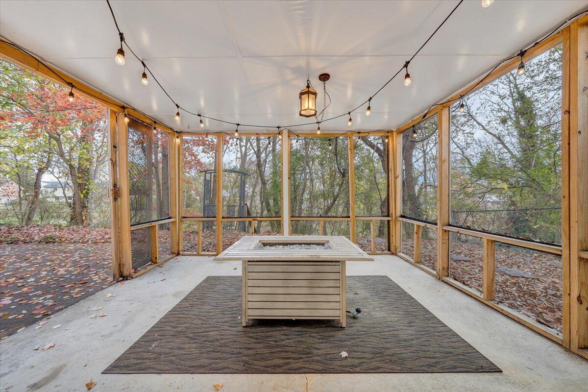 5137 Waxmyrtle DR