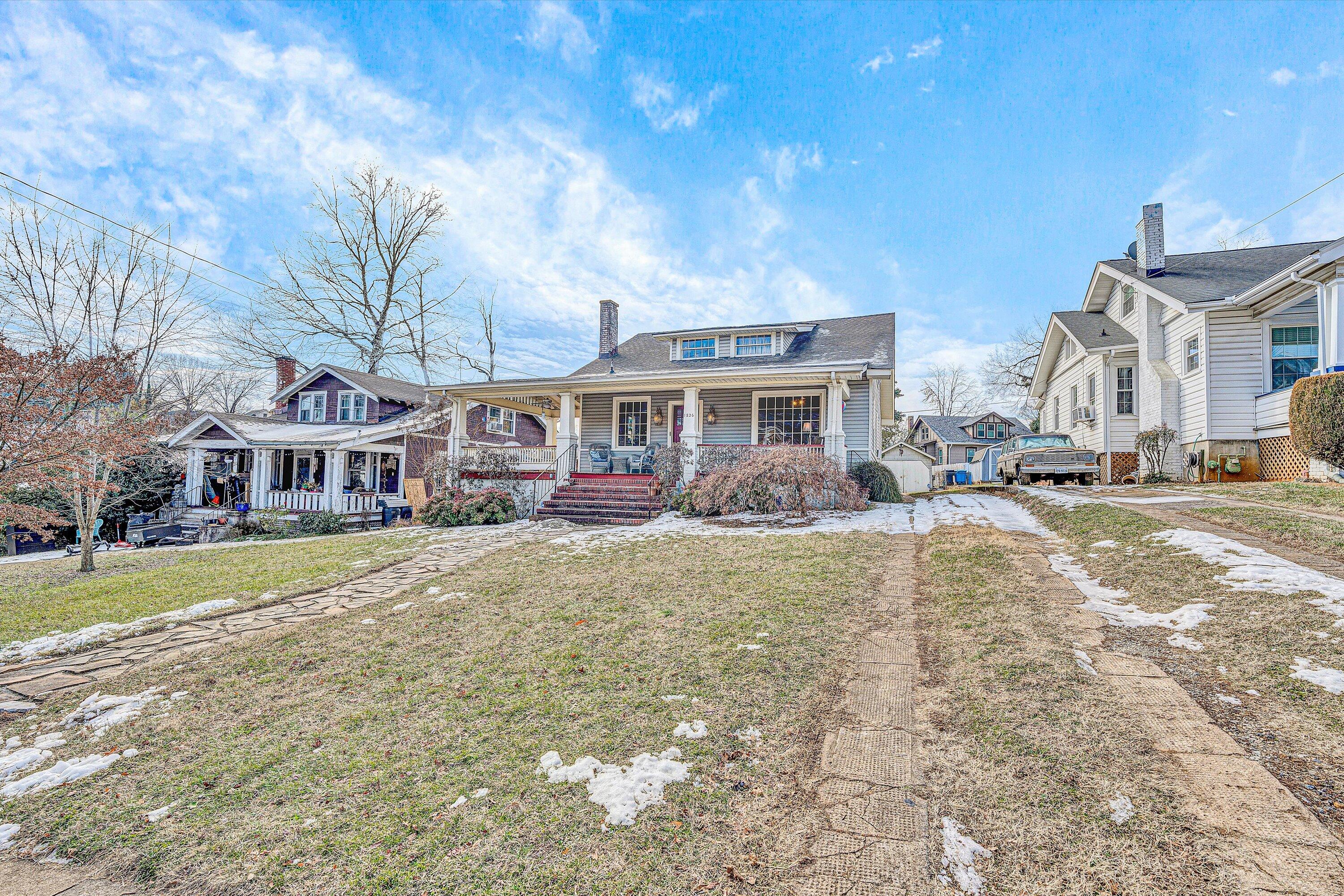 1826 Cambridge AVE SW