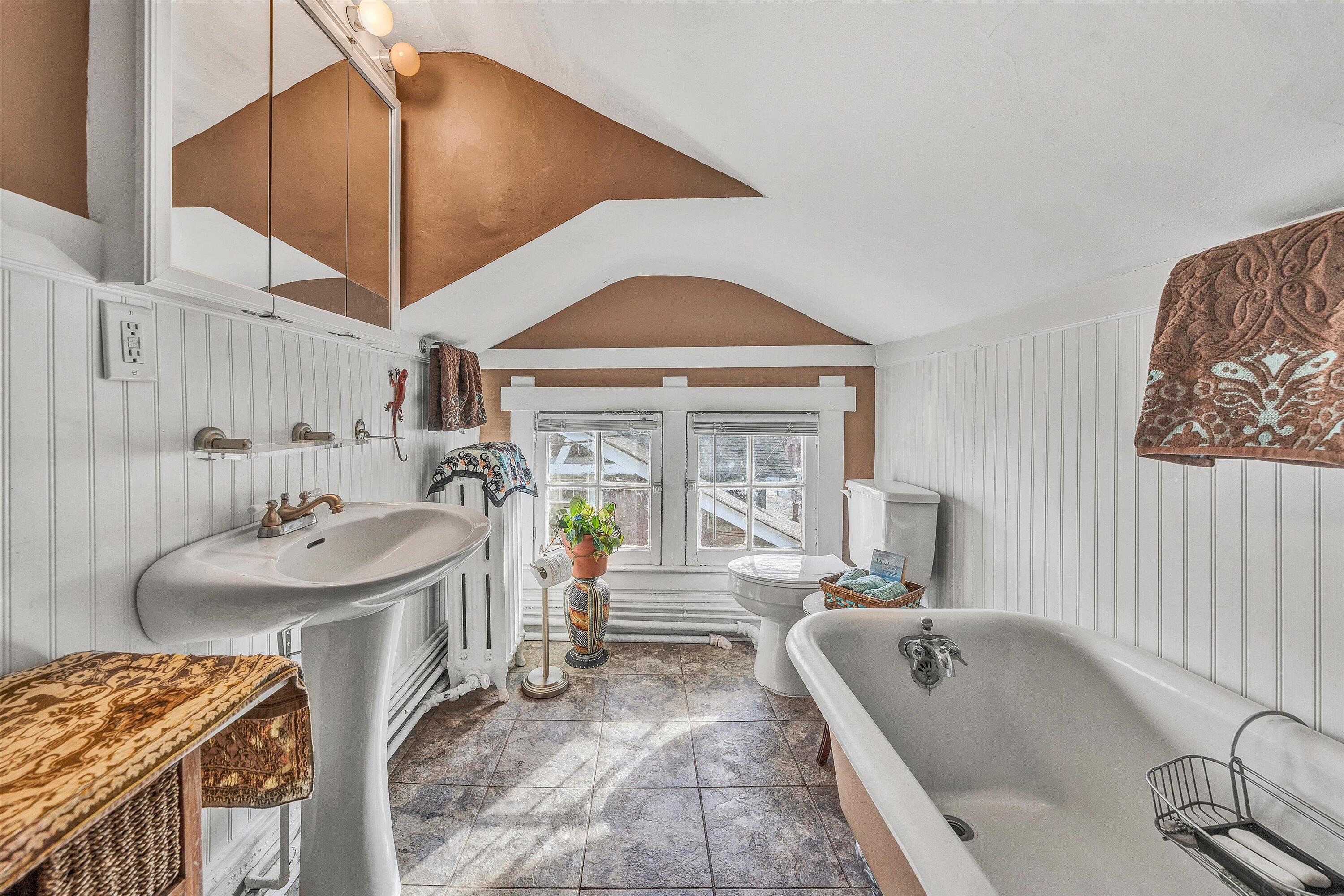 1826 Cambridge AVE SW