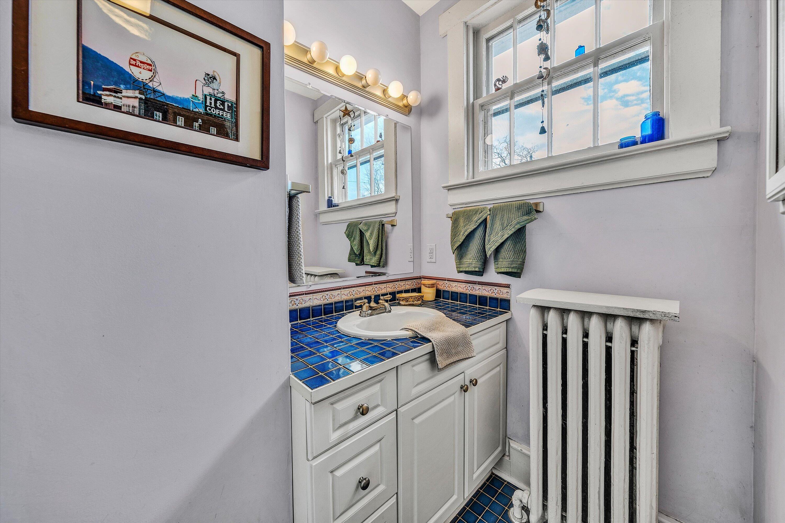 1826 Cambridge AVE SW