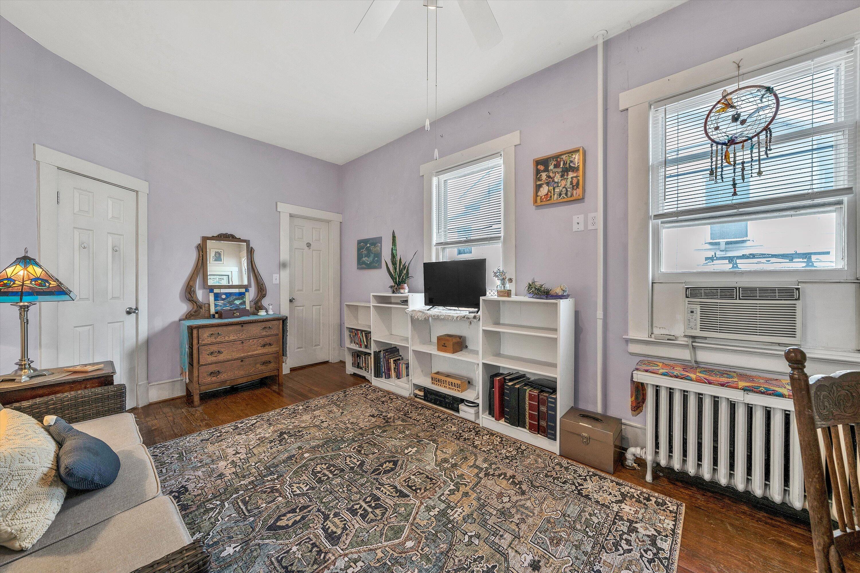 1826 Cambridge AVE SW