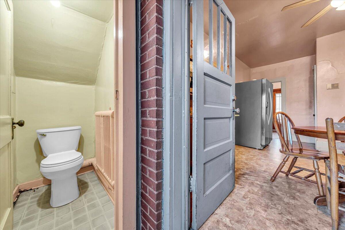 716 Montrose AVE SE