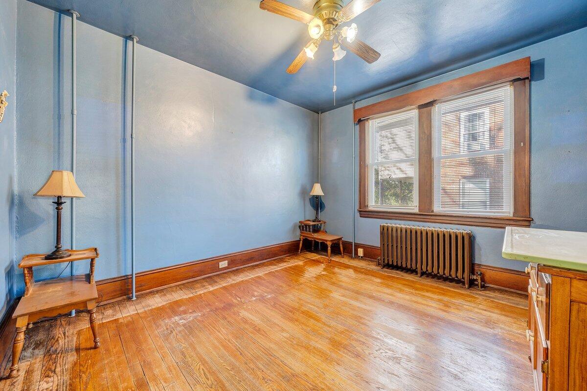 716 Montrose AVE SE