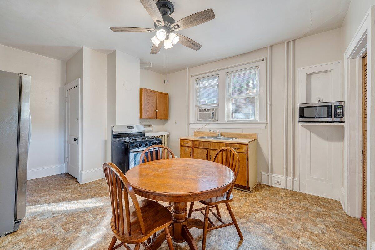716 Montrose AVE SE