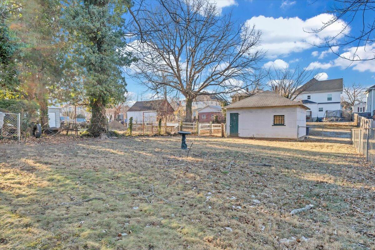 716 Montrose AVE SE