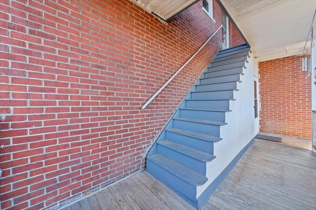 716 Montrose AVE SE