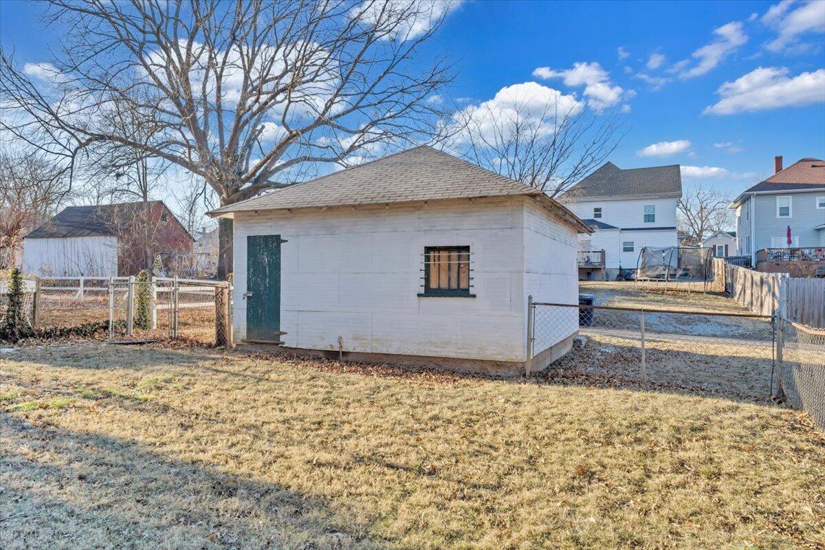 716 Montrose AVE SE