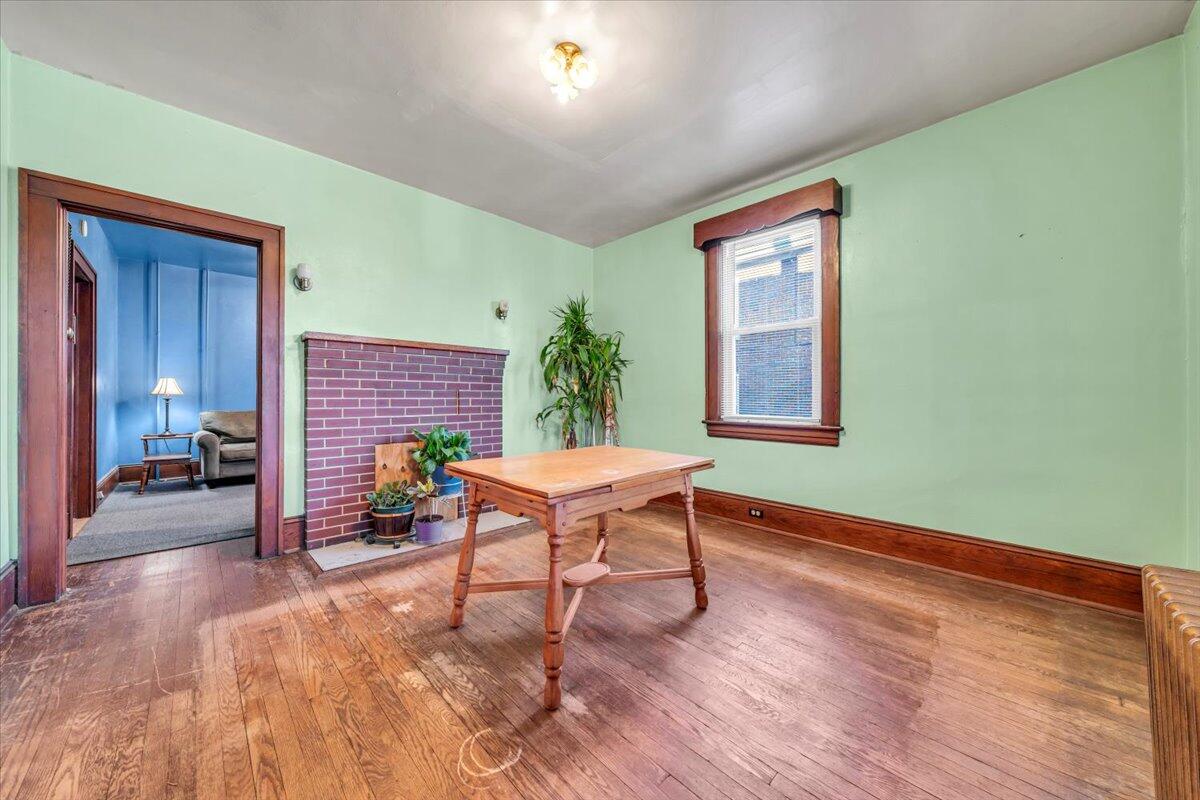 716 Montrose AVE SE
