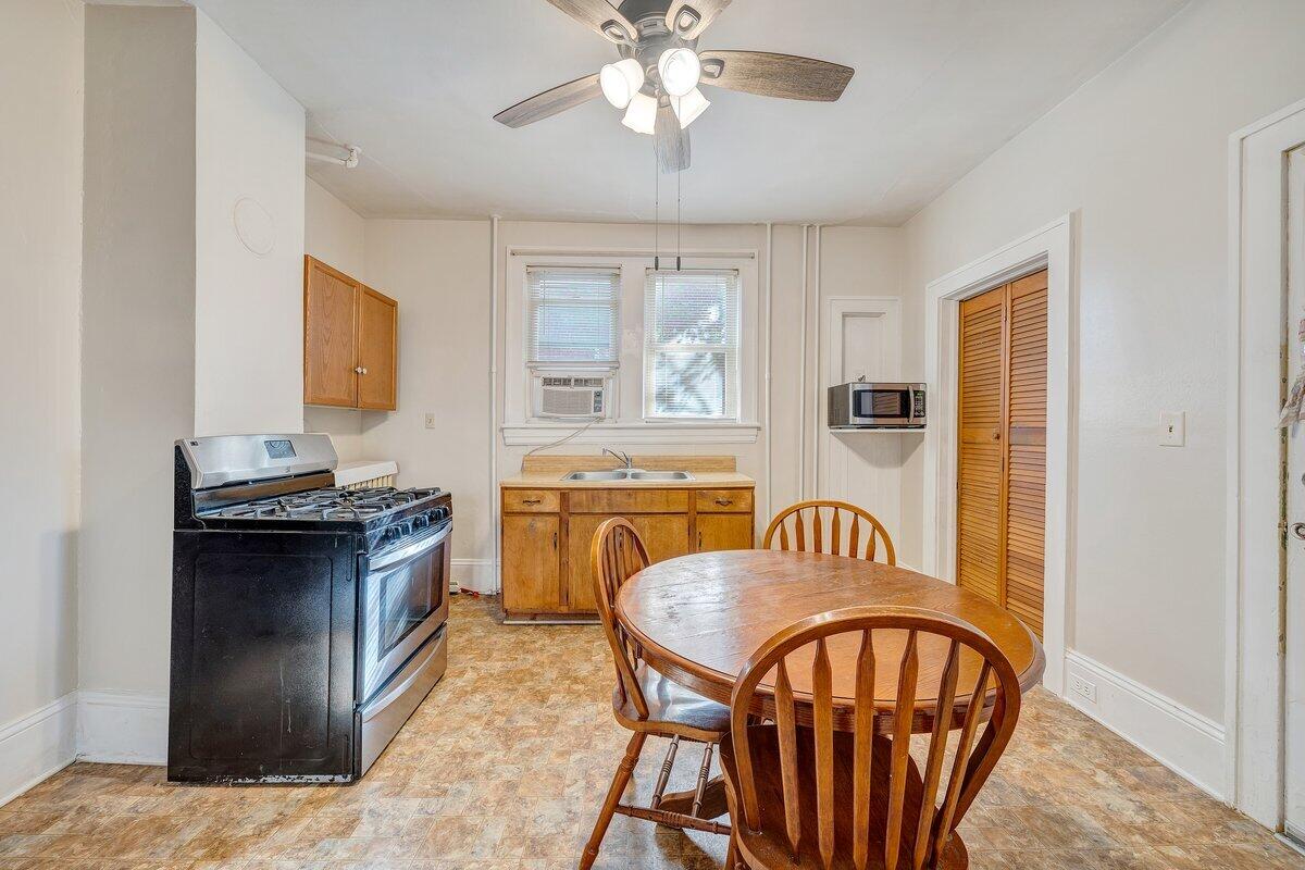 716 Montrose AVE SE
