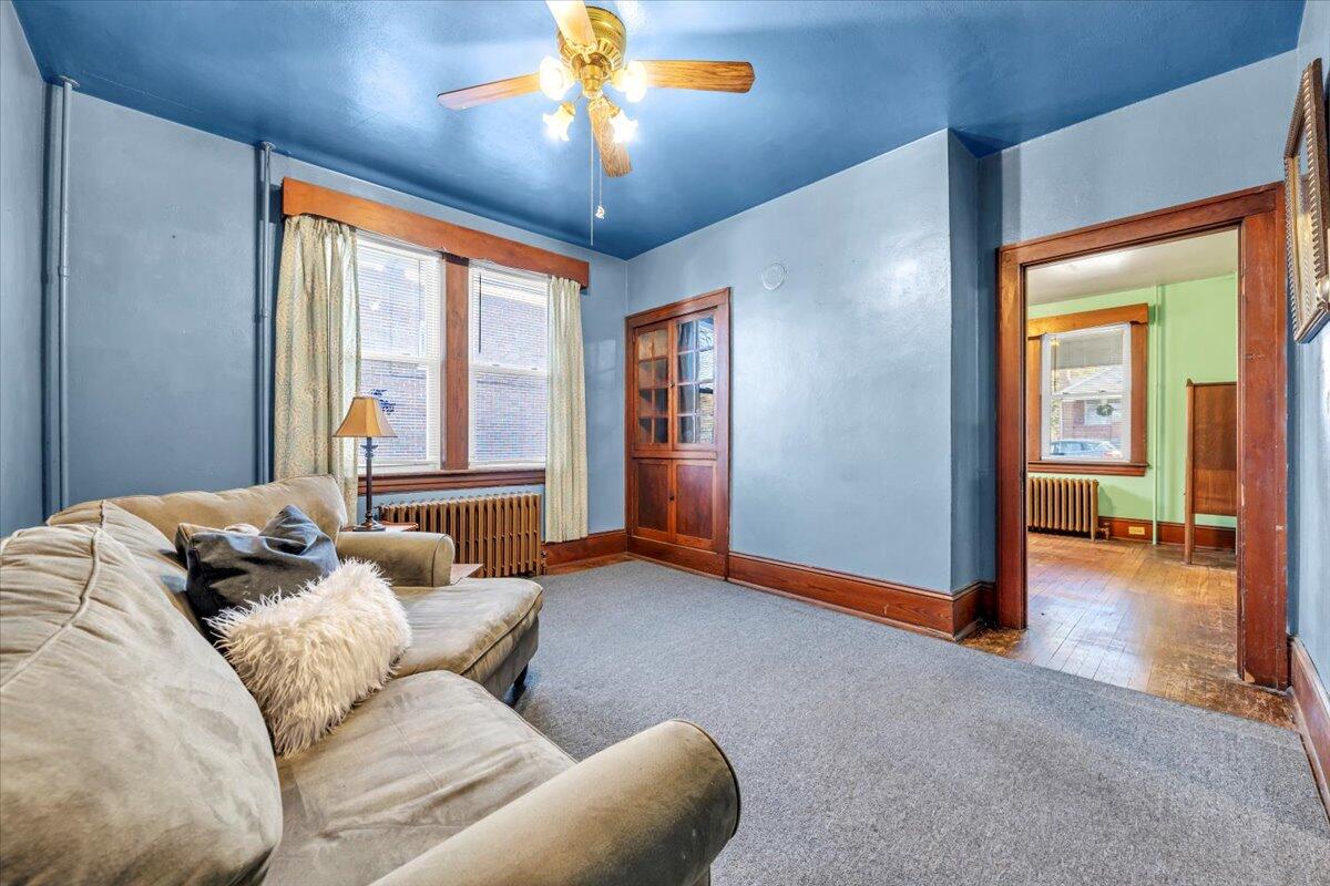 716 Montrose AVE SE