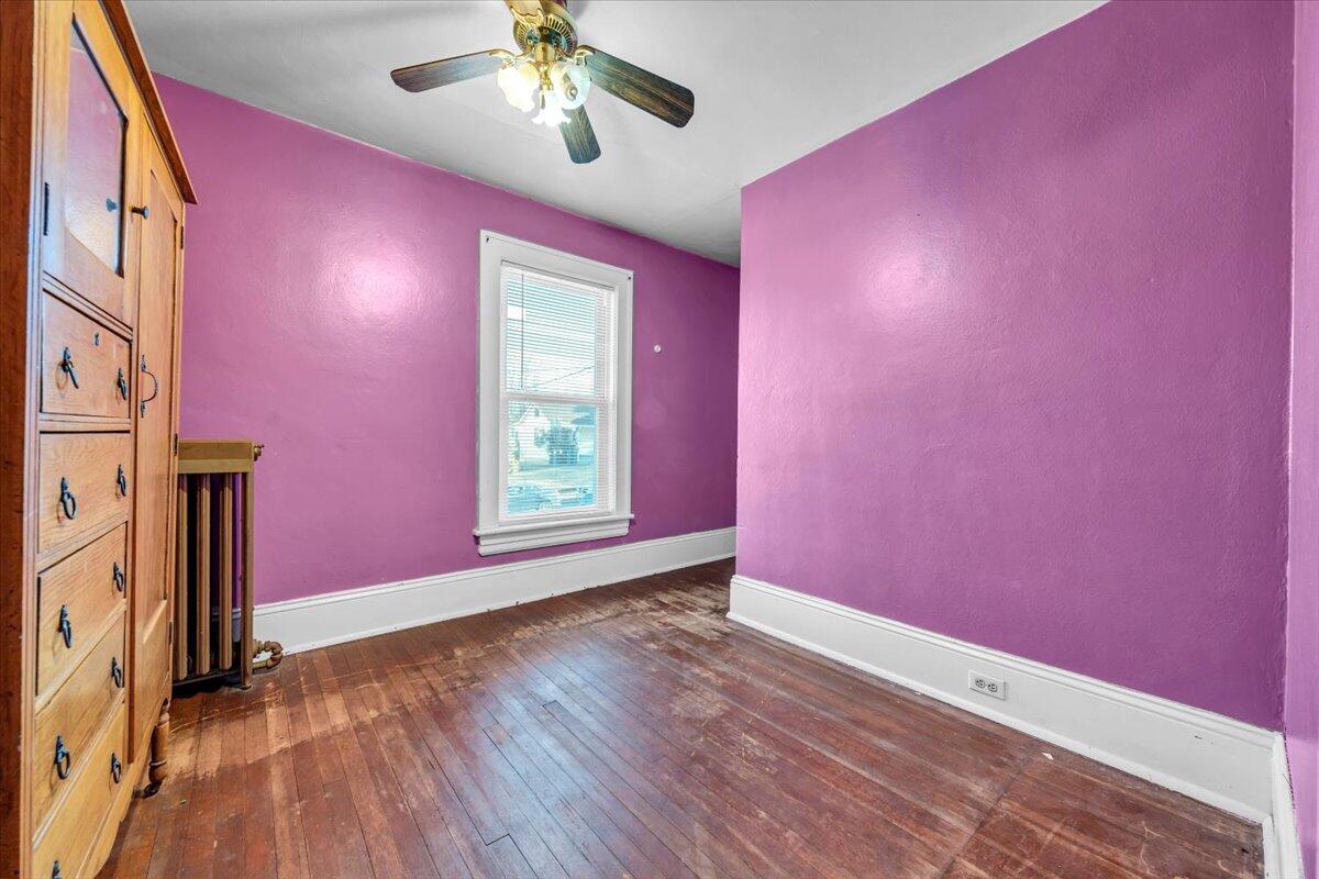 716 Montrose AVE SE