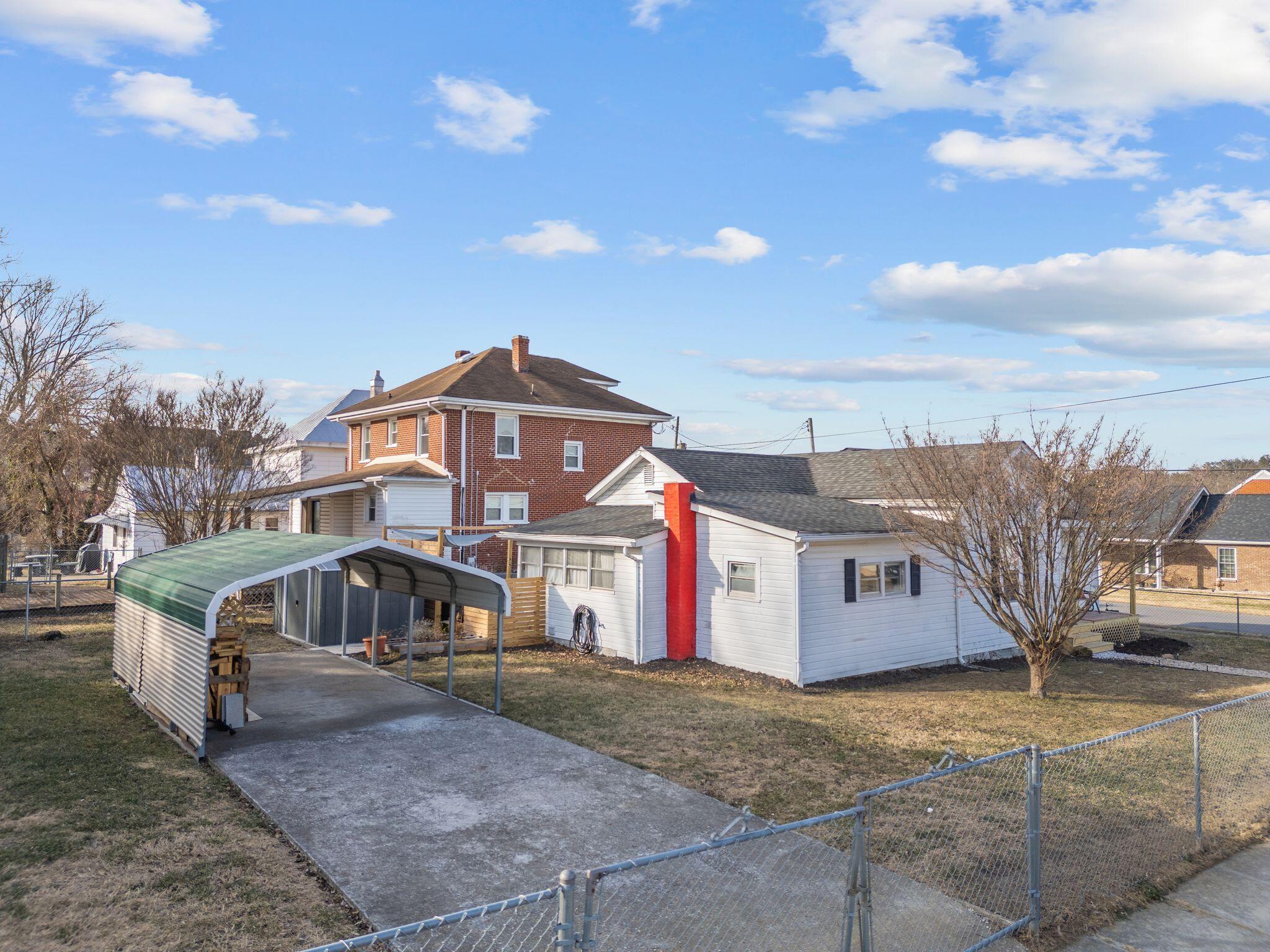 303 E Madison AVE