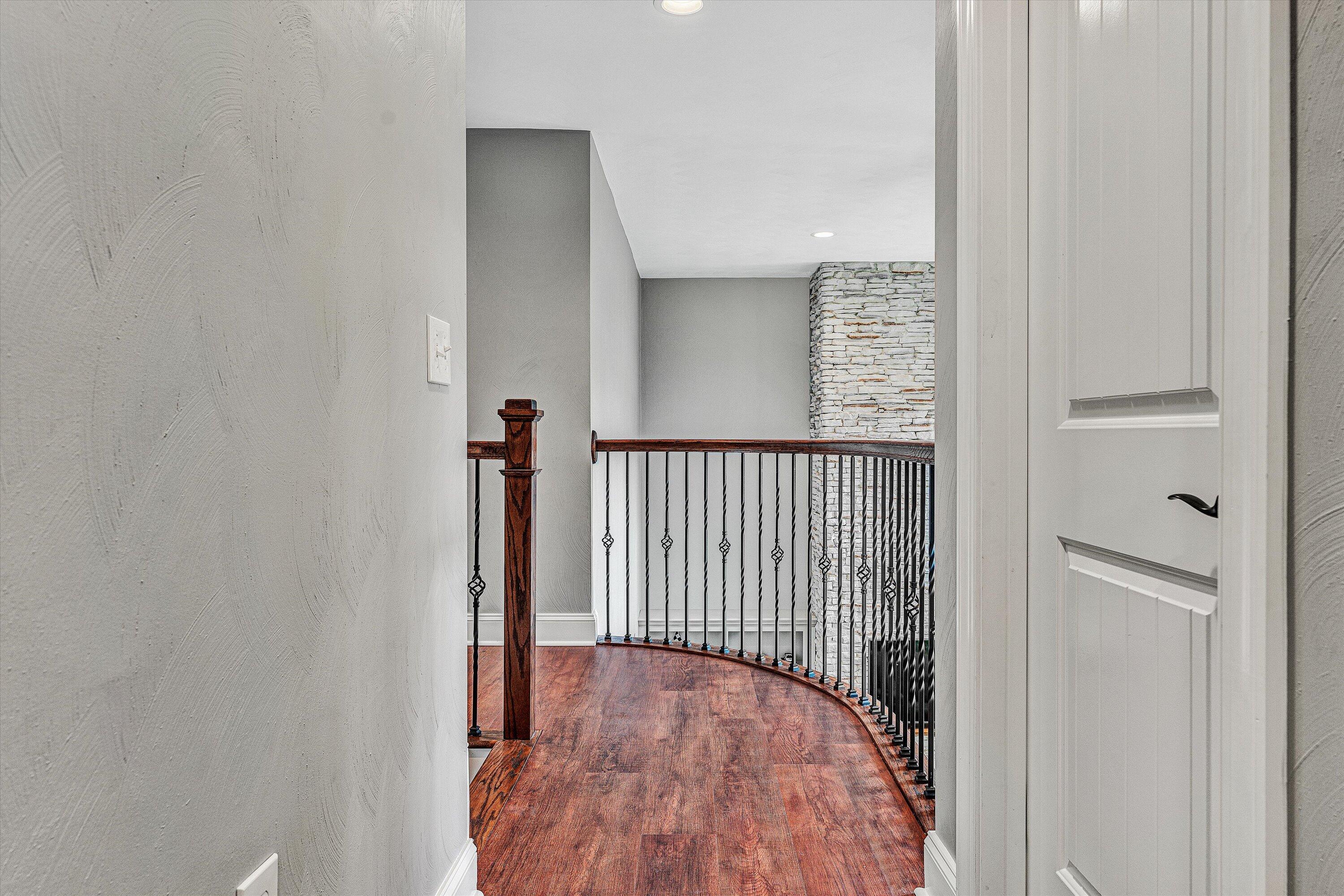 383 W Glade TRL