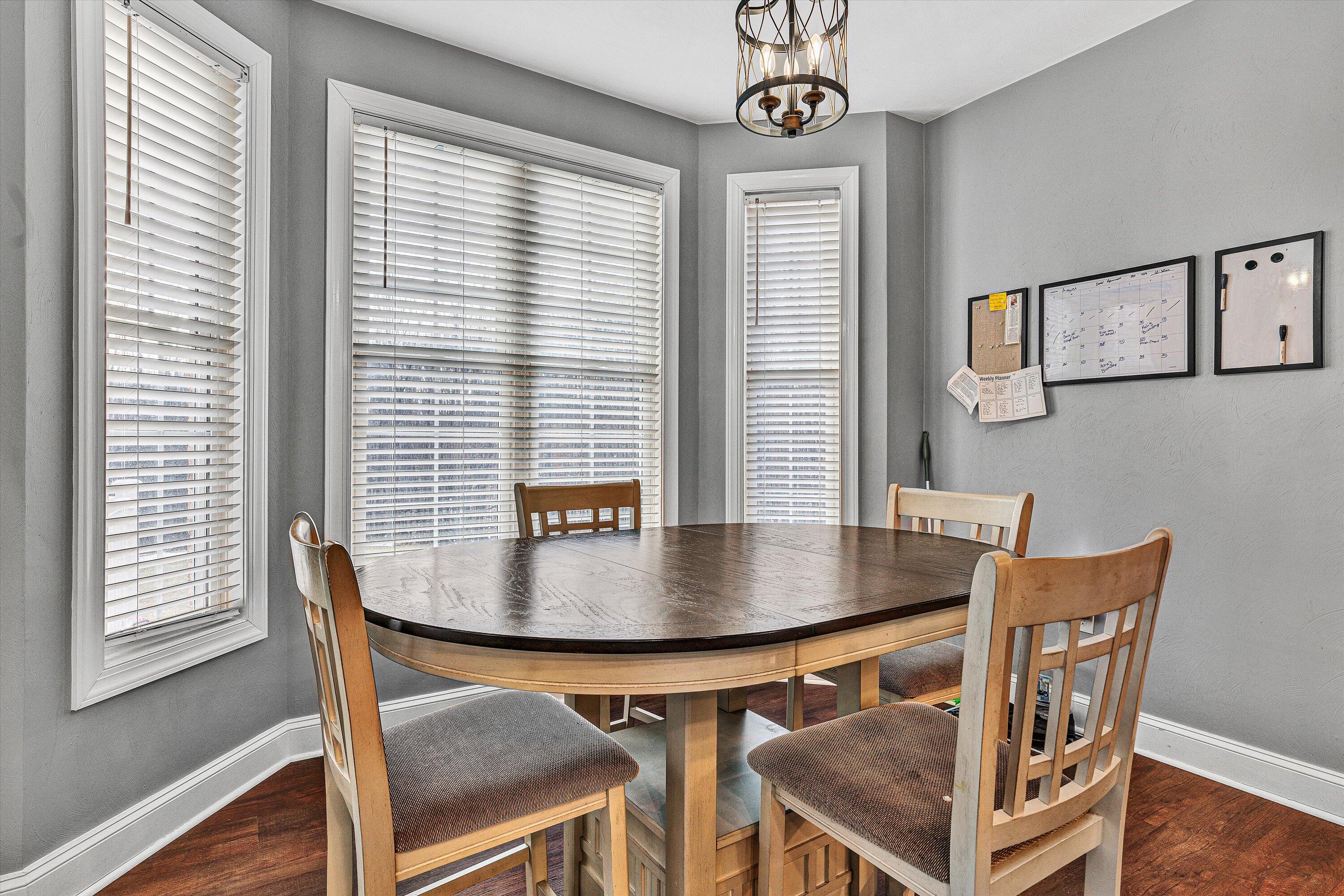 383 W Glade TRL