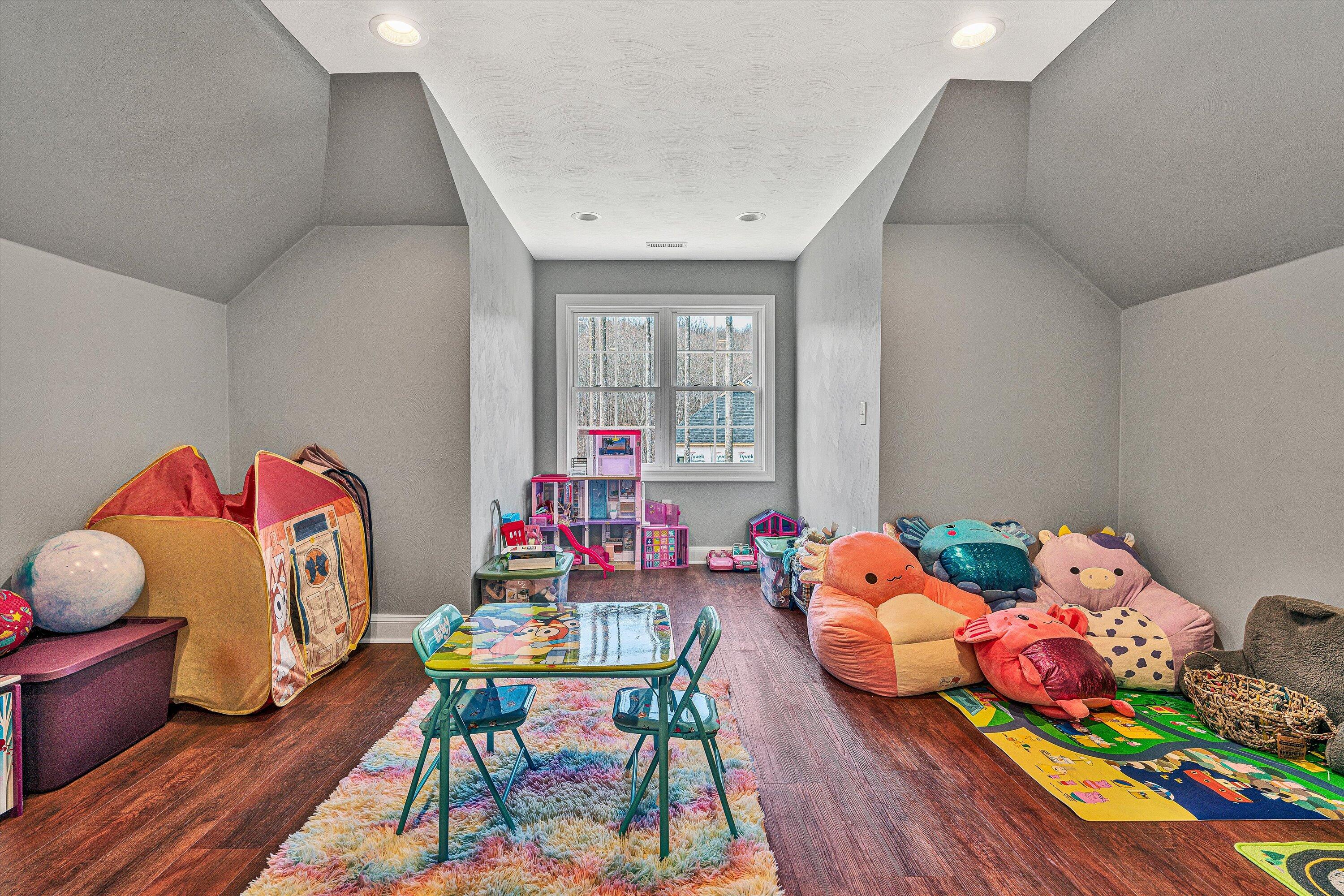 383 W Glade TRL