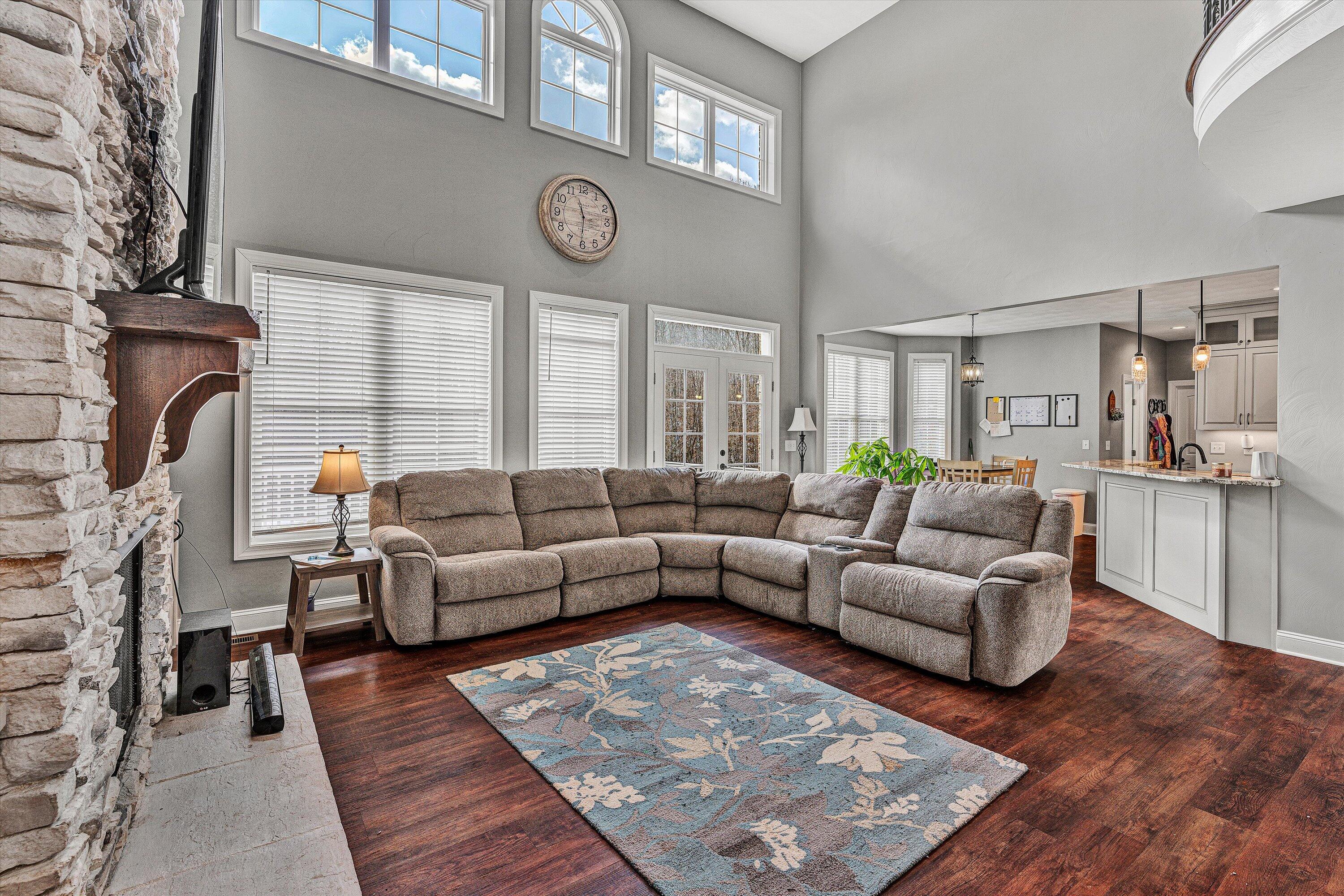 383 W Glade TRL