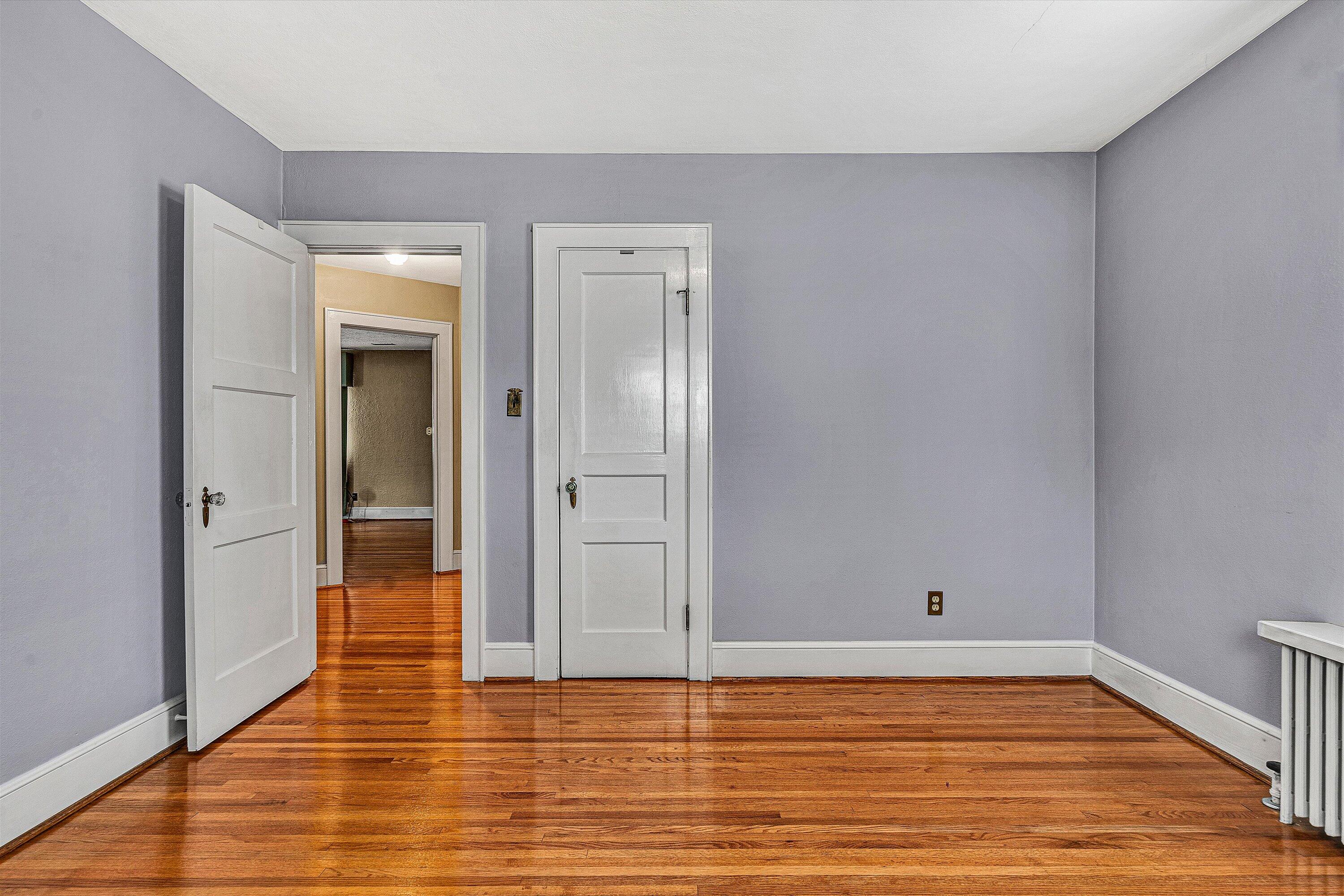 305 Bowman AVE