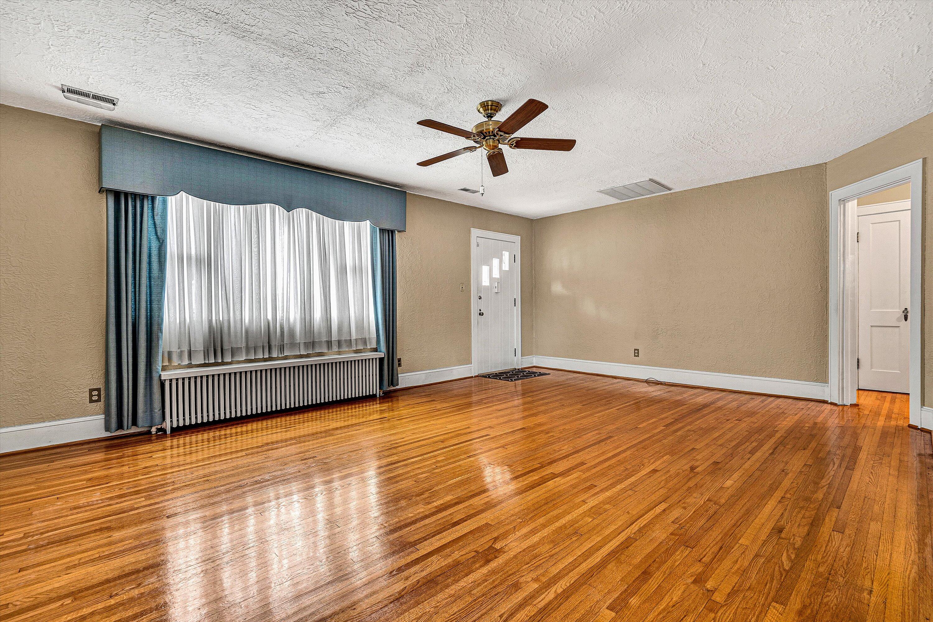 305 Bowman AVE