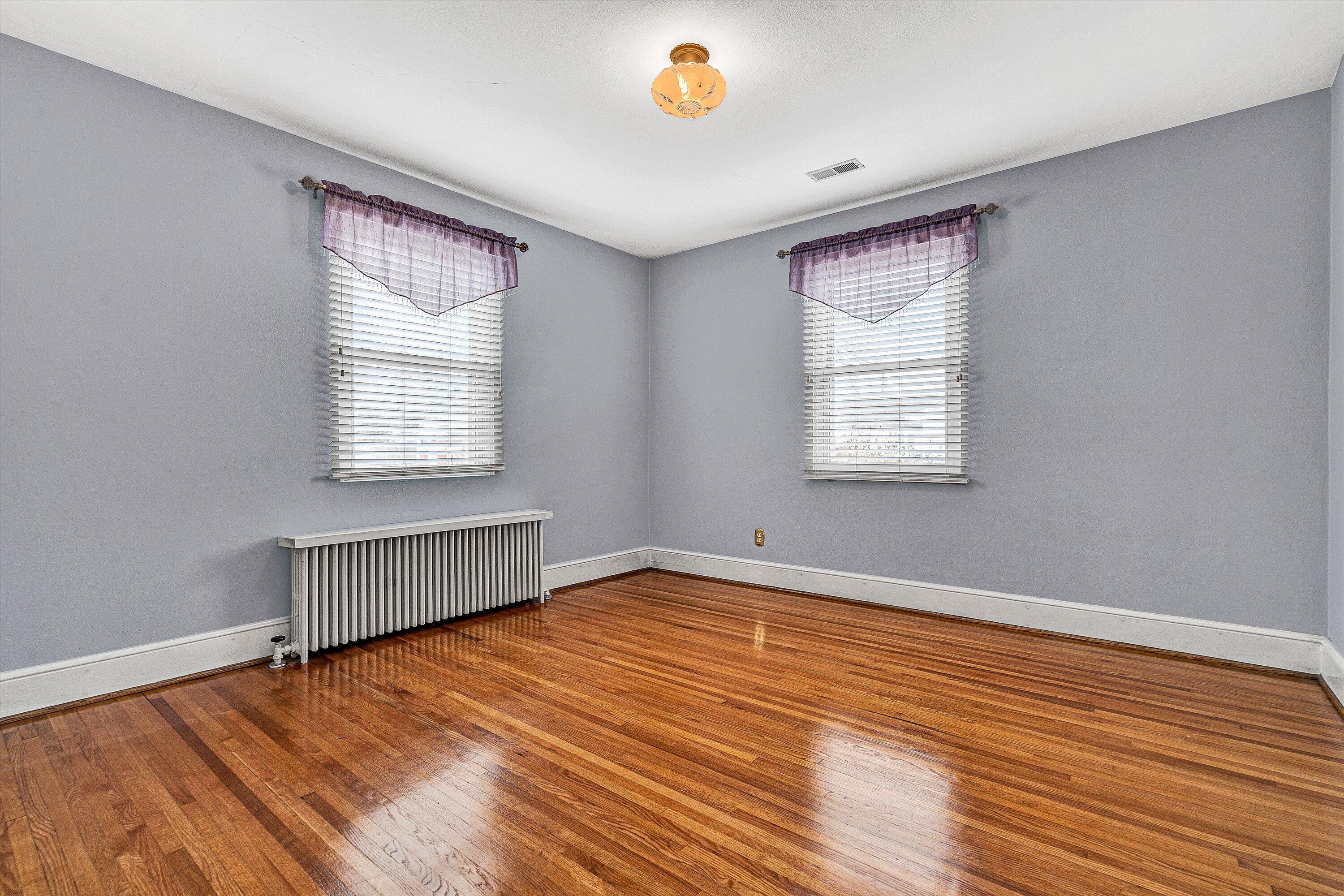 305 Bowman AVE