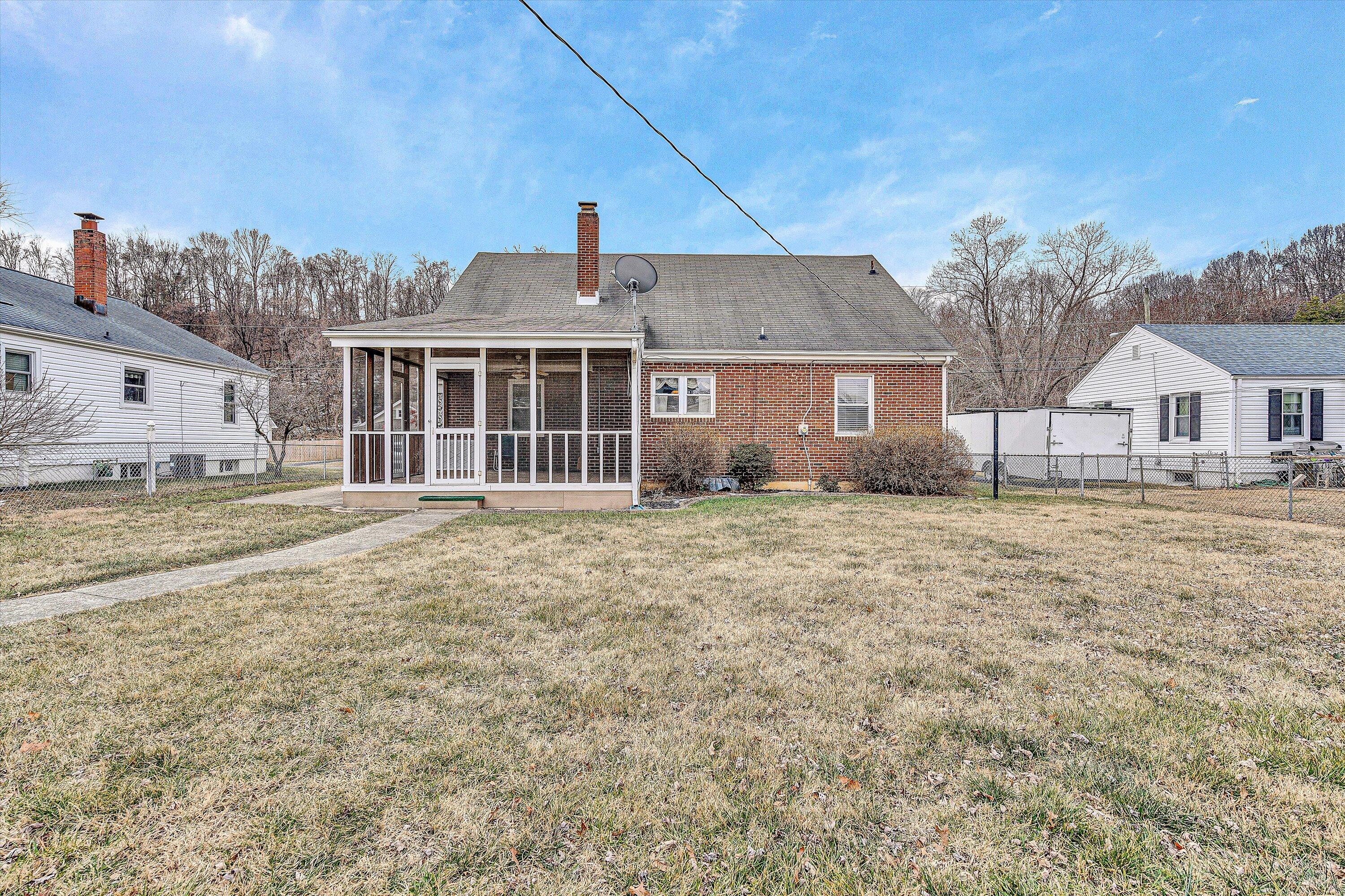 305 Bowman AVE