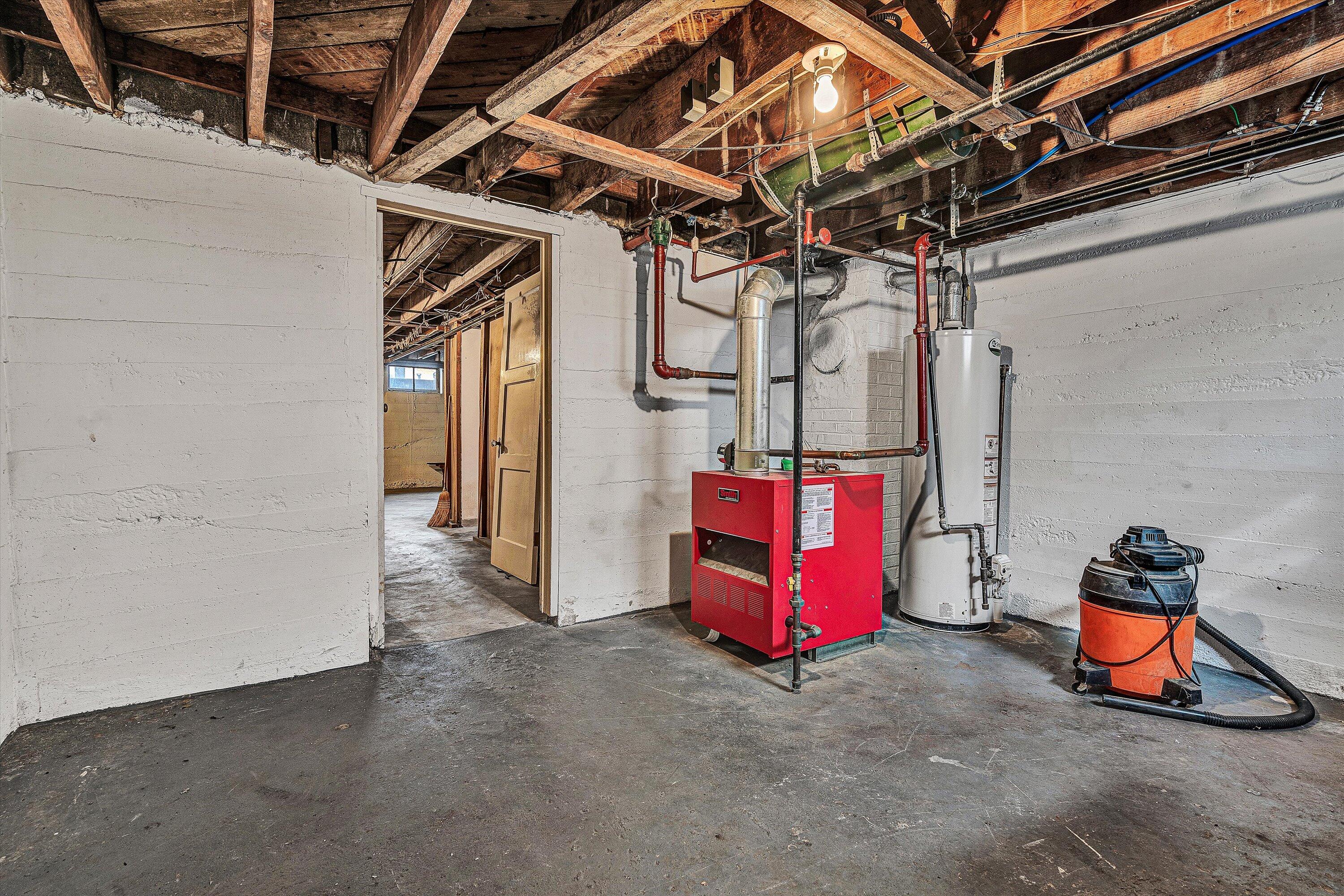 305 Bowman AVE
