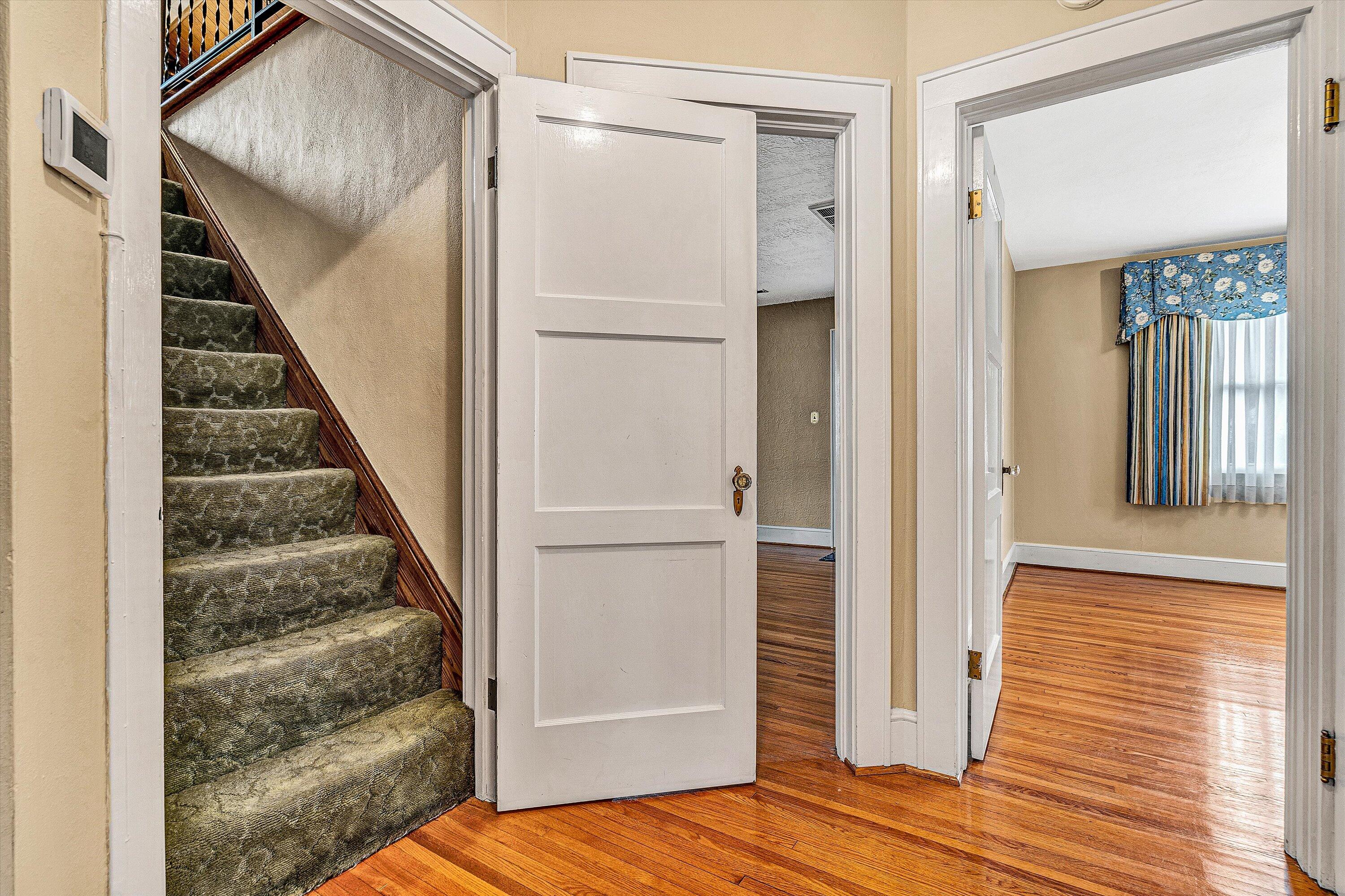 305 Bowman AVE