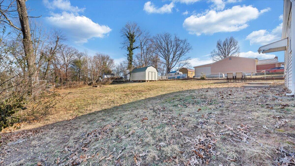 303 Deaner DR NW