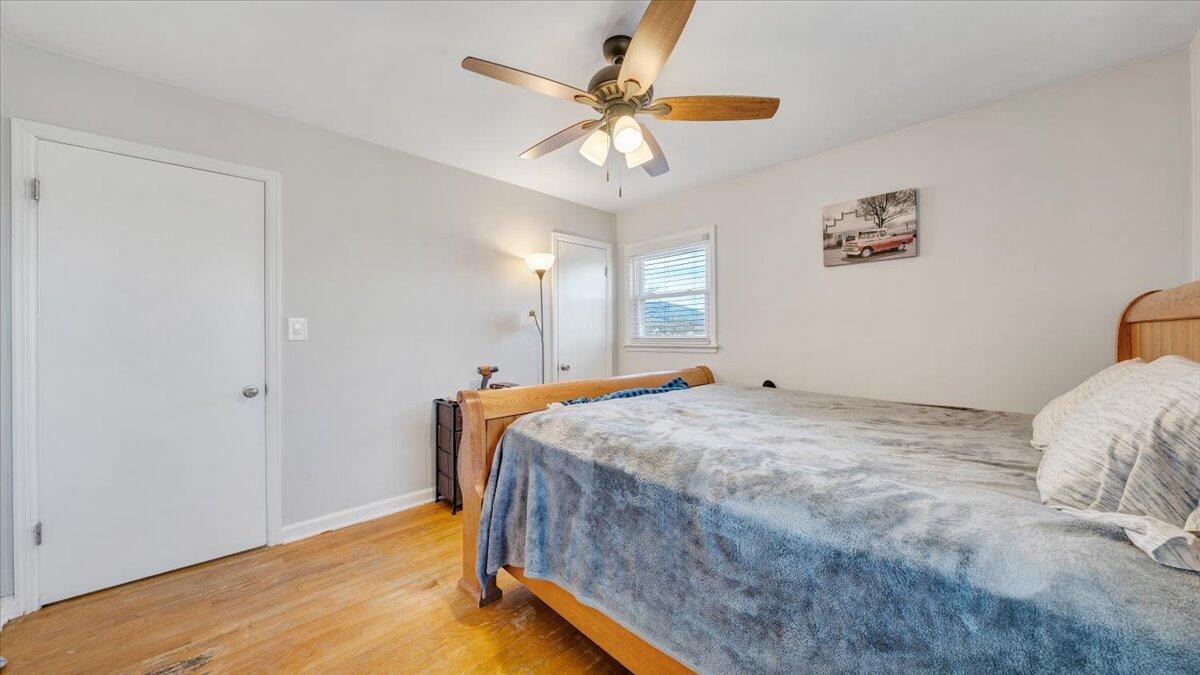 303 Deaner DR NW