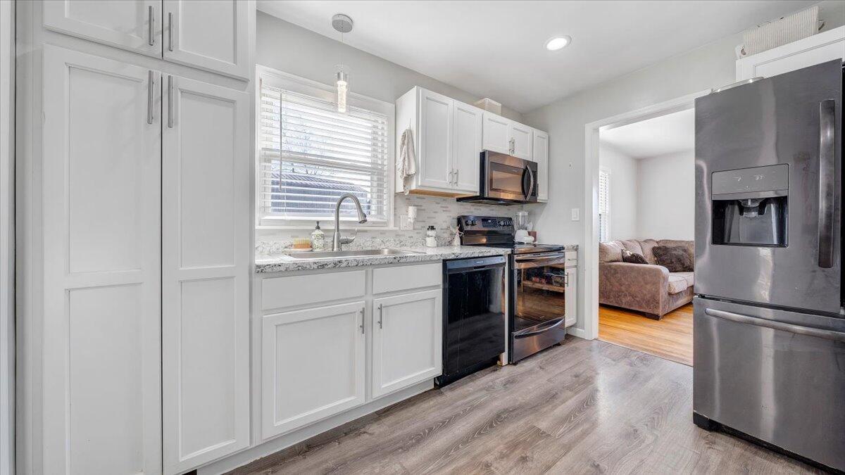 303 Deaner DR NW