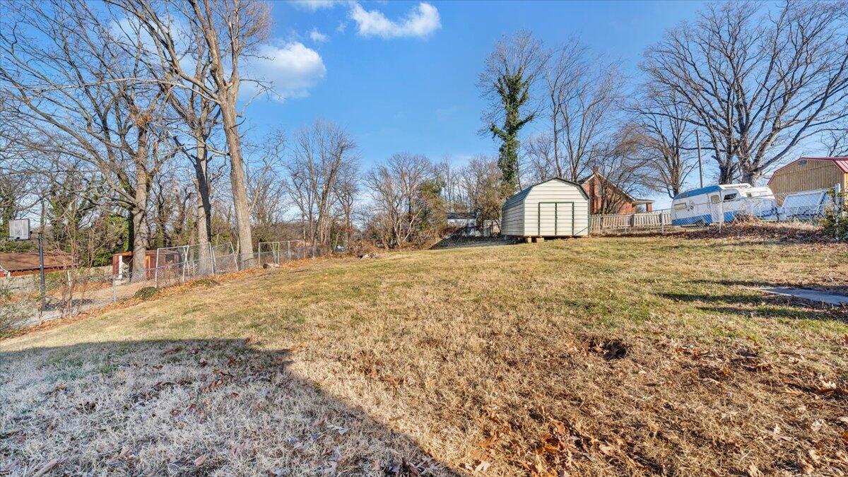 303 Deaner DR NW