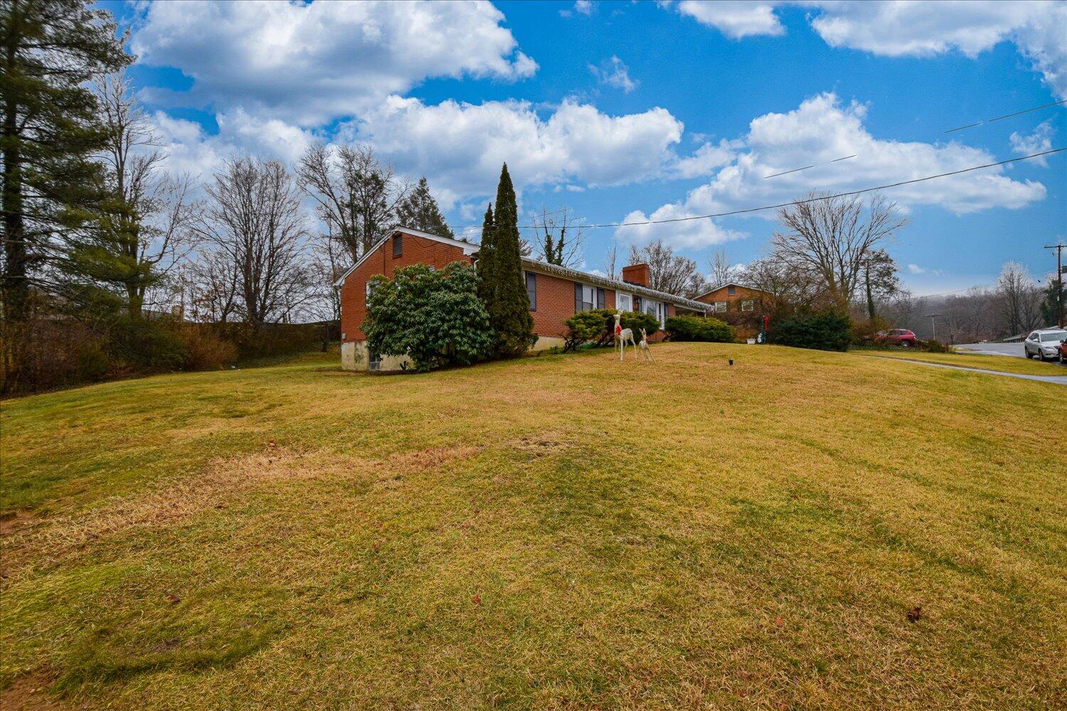 5118 Carriage DR