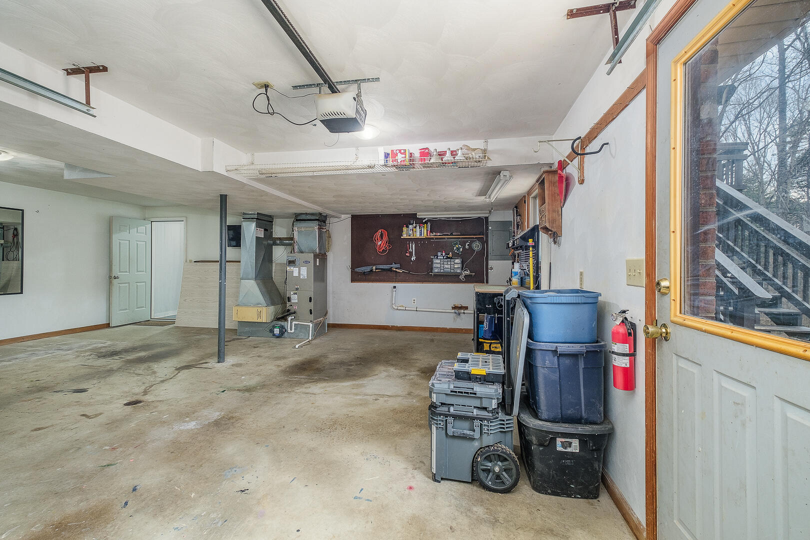 185 Parkview DR