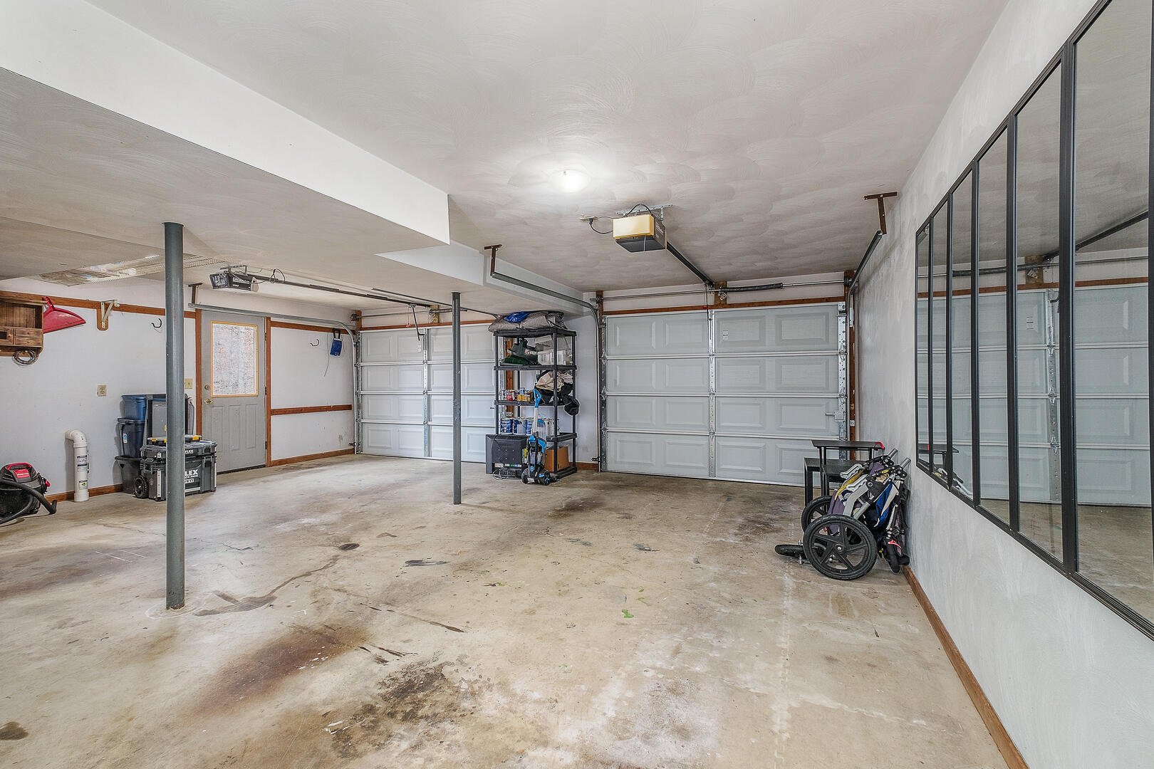 185 Parkview DR