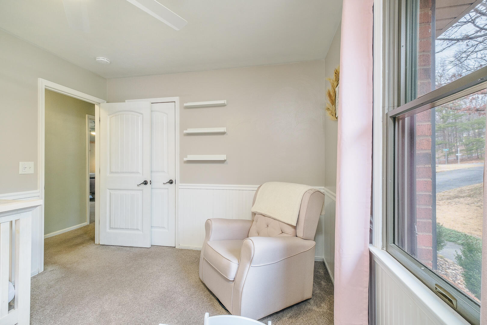 185 Parkview DR