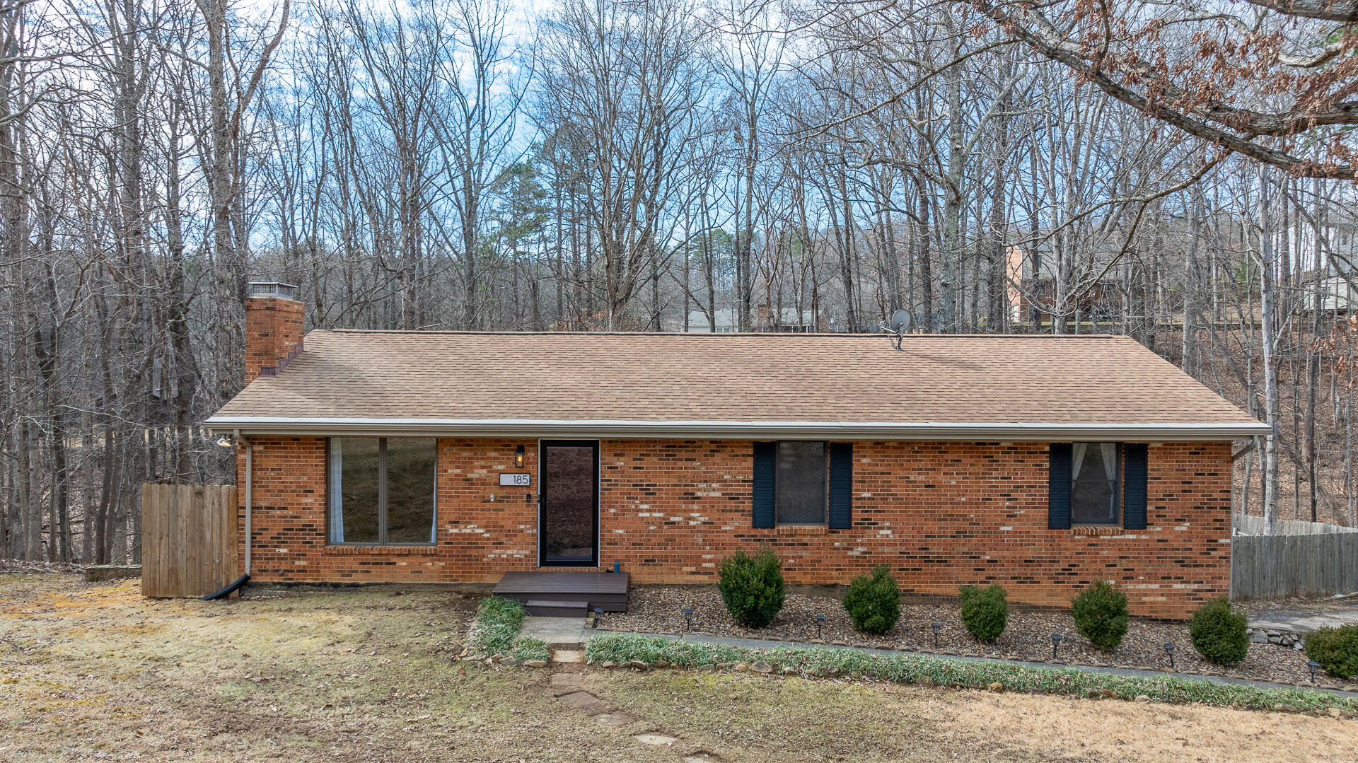 185 Parkview DR