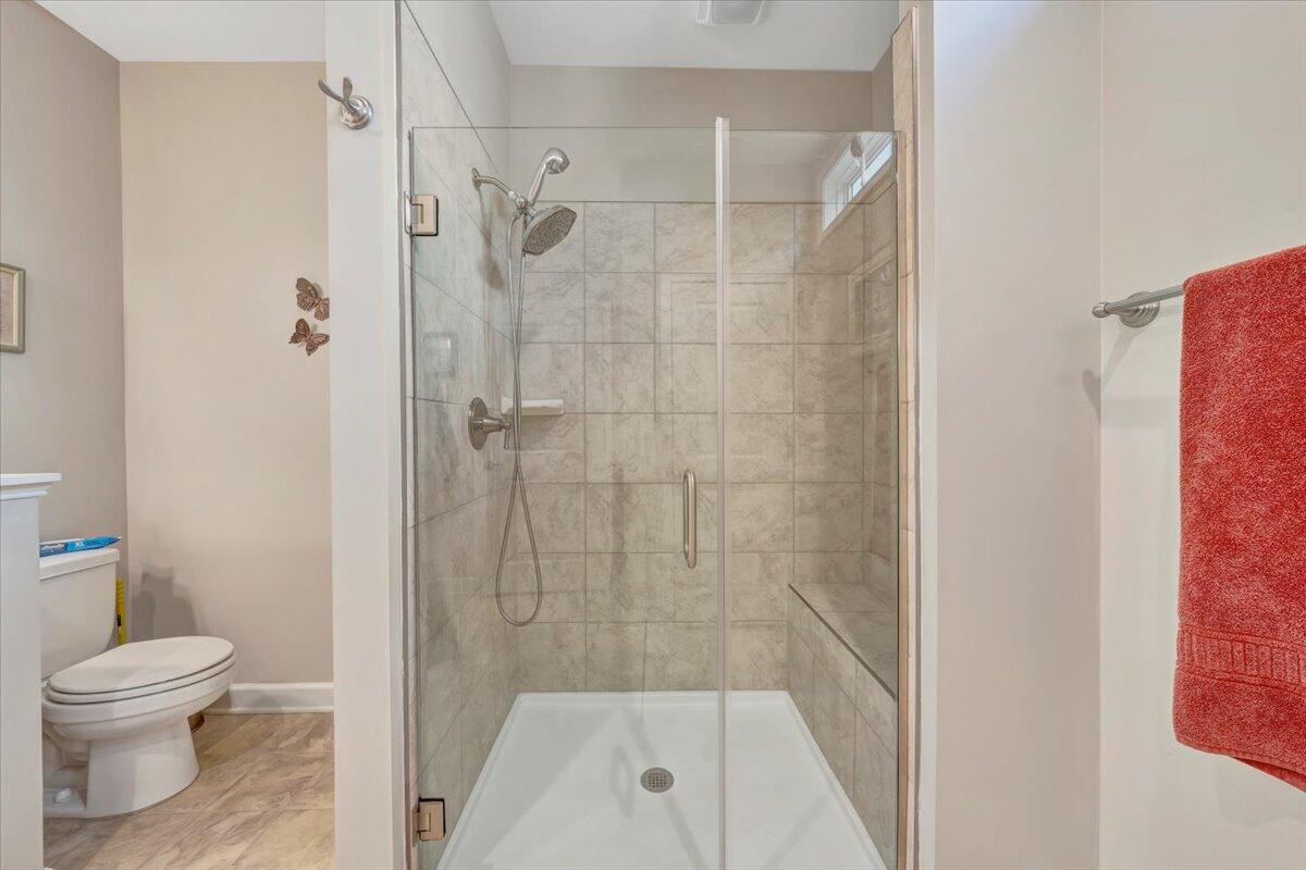 2149 Kings Walk DR NE