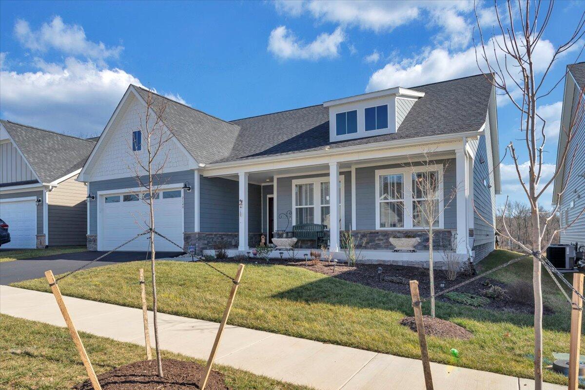 2149 Kings Walk DR NE