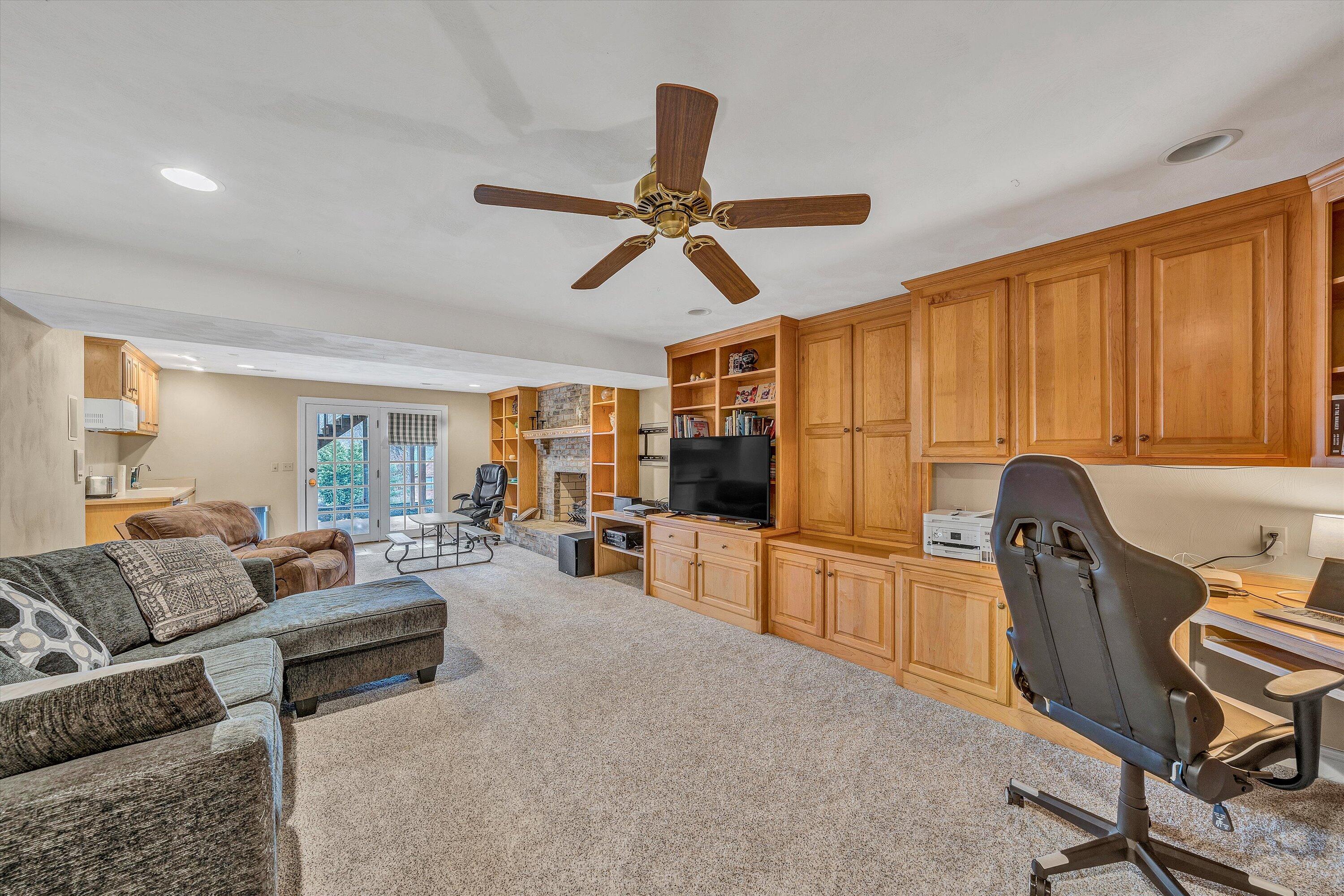 8322 Cardington DR