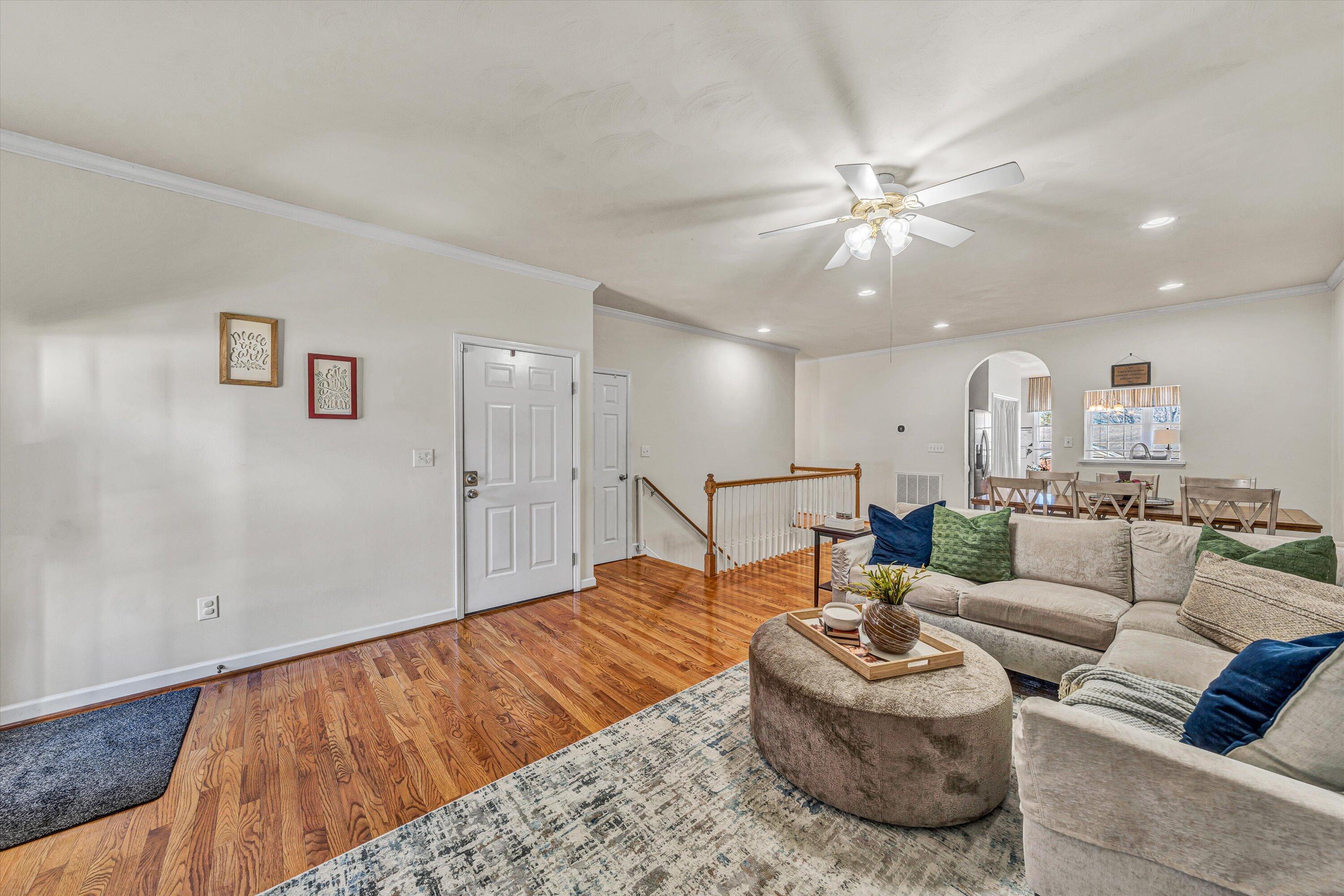 5526 S South Village DR